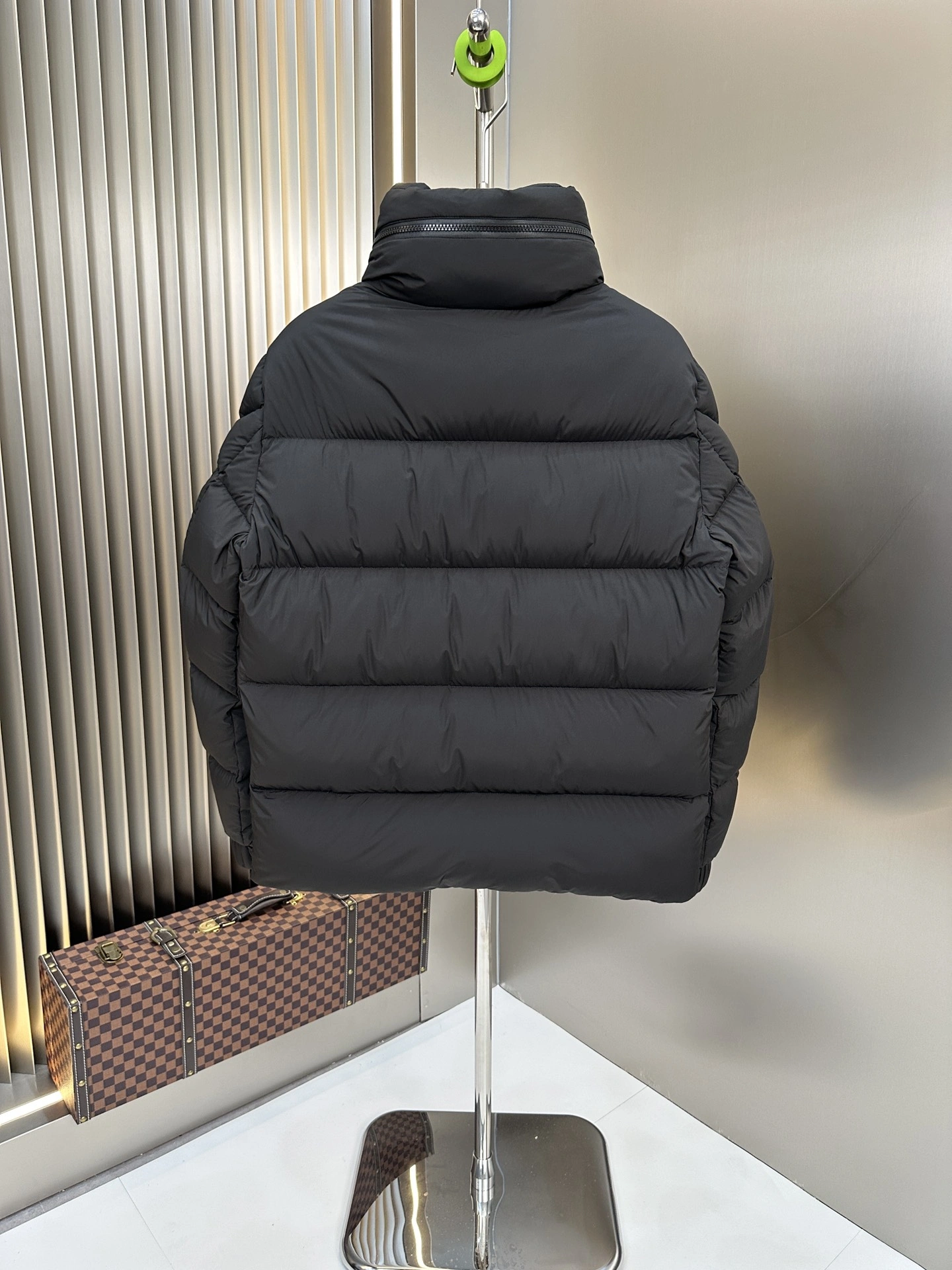 Moncler Down Jackets Sophisticated 146168