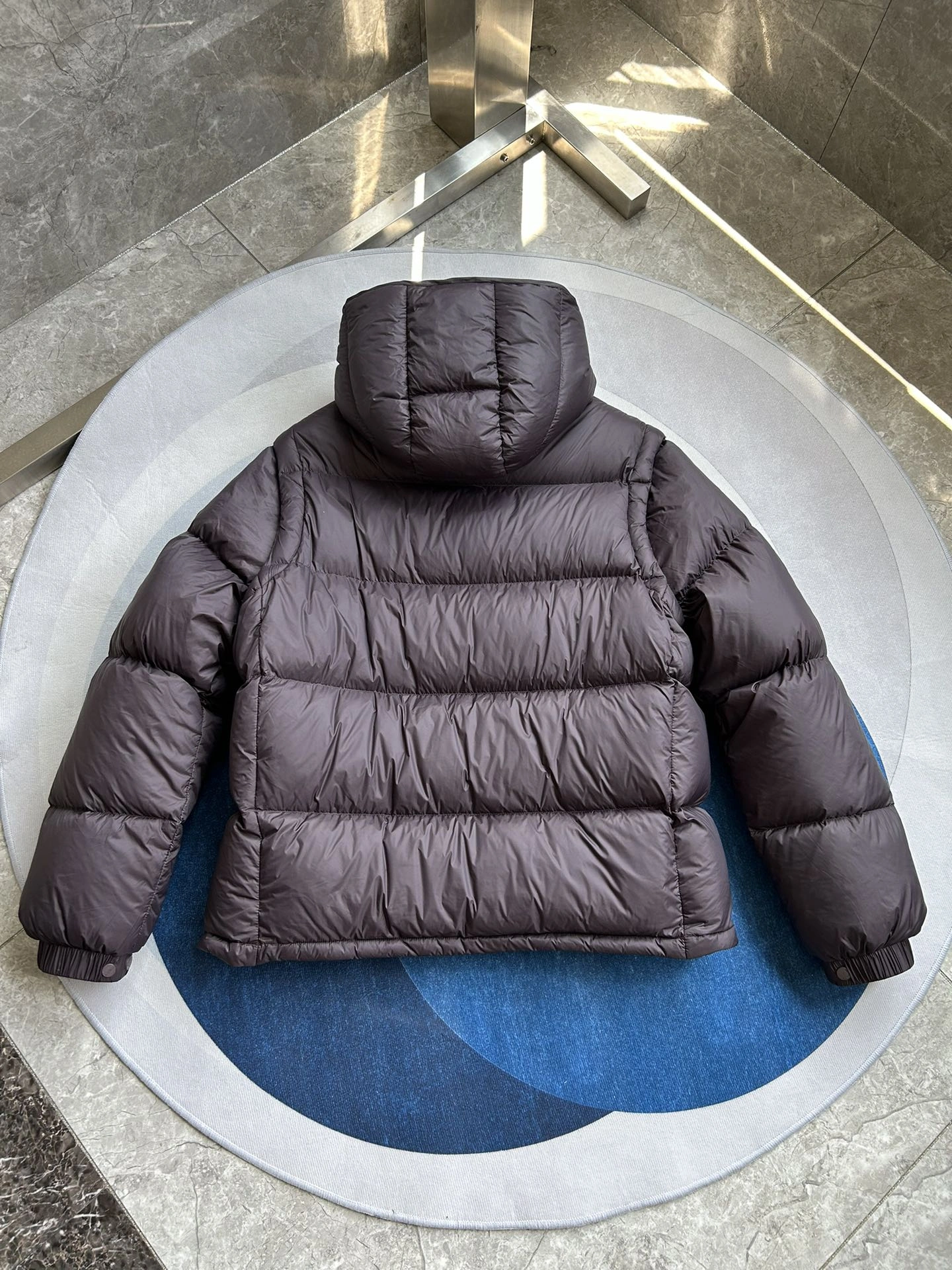 Contemporary Moncler Down Jackets 146172