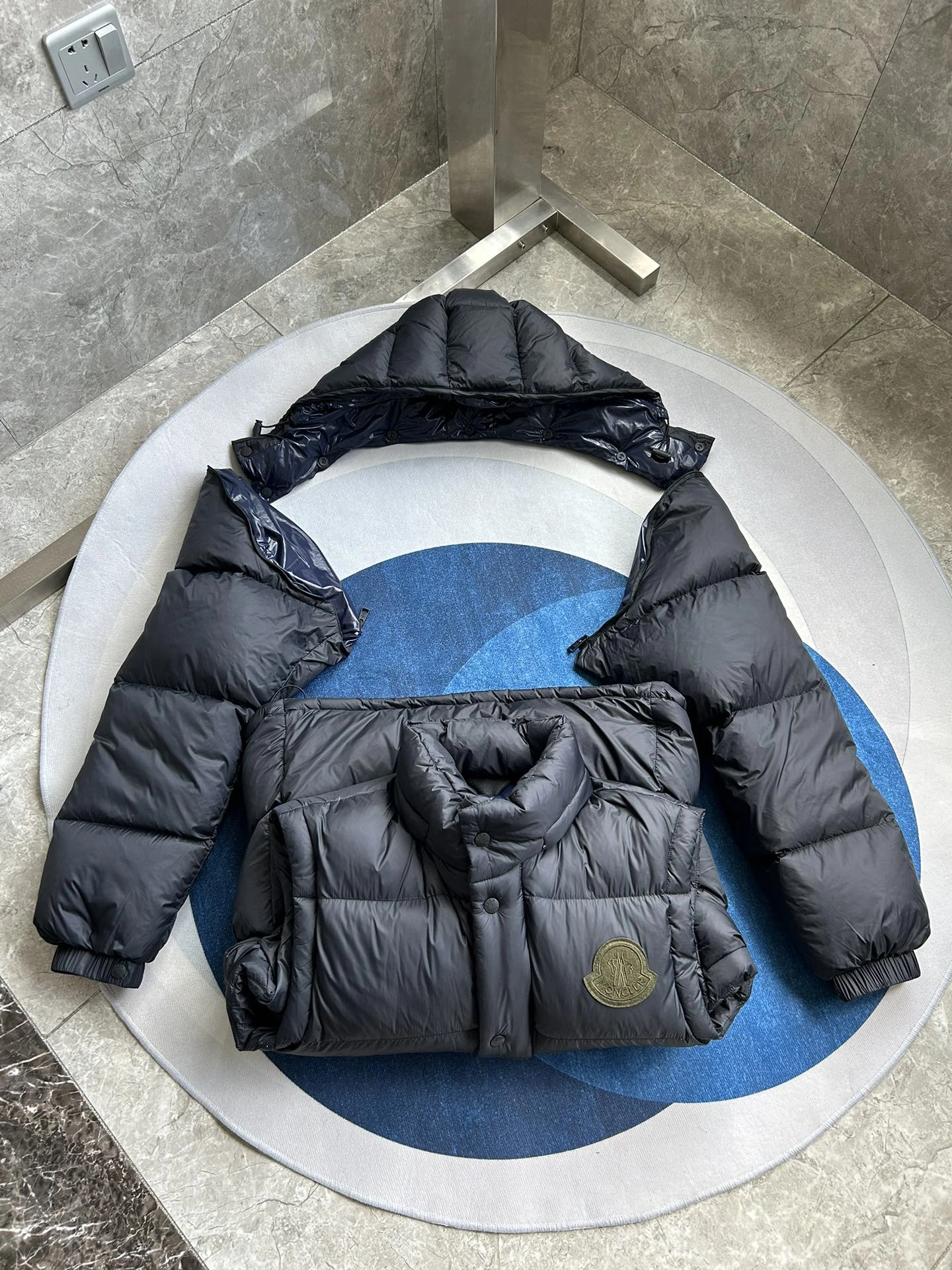 Moncler Down Jackets Casual 146177