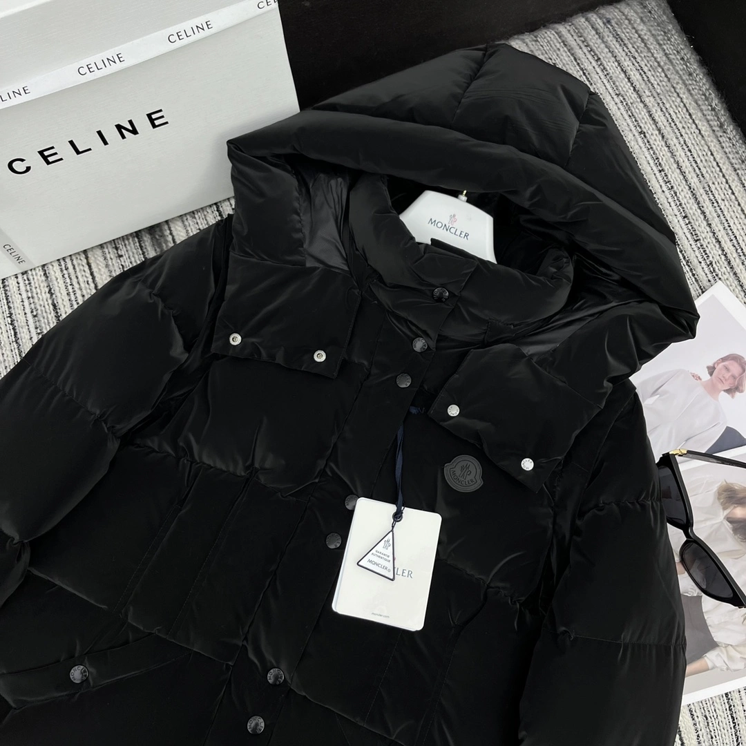 Resilient Moncler Down Jackets 146231
