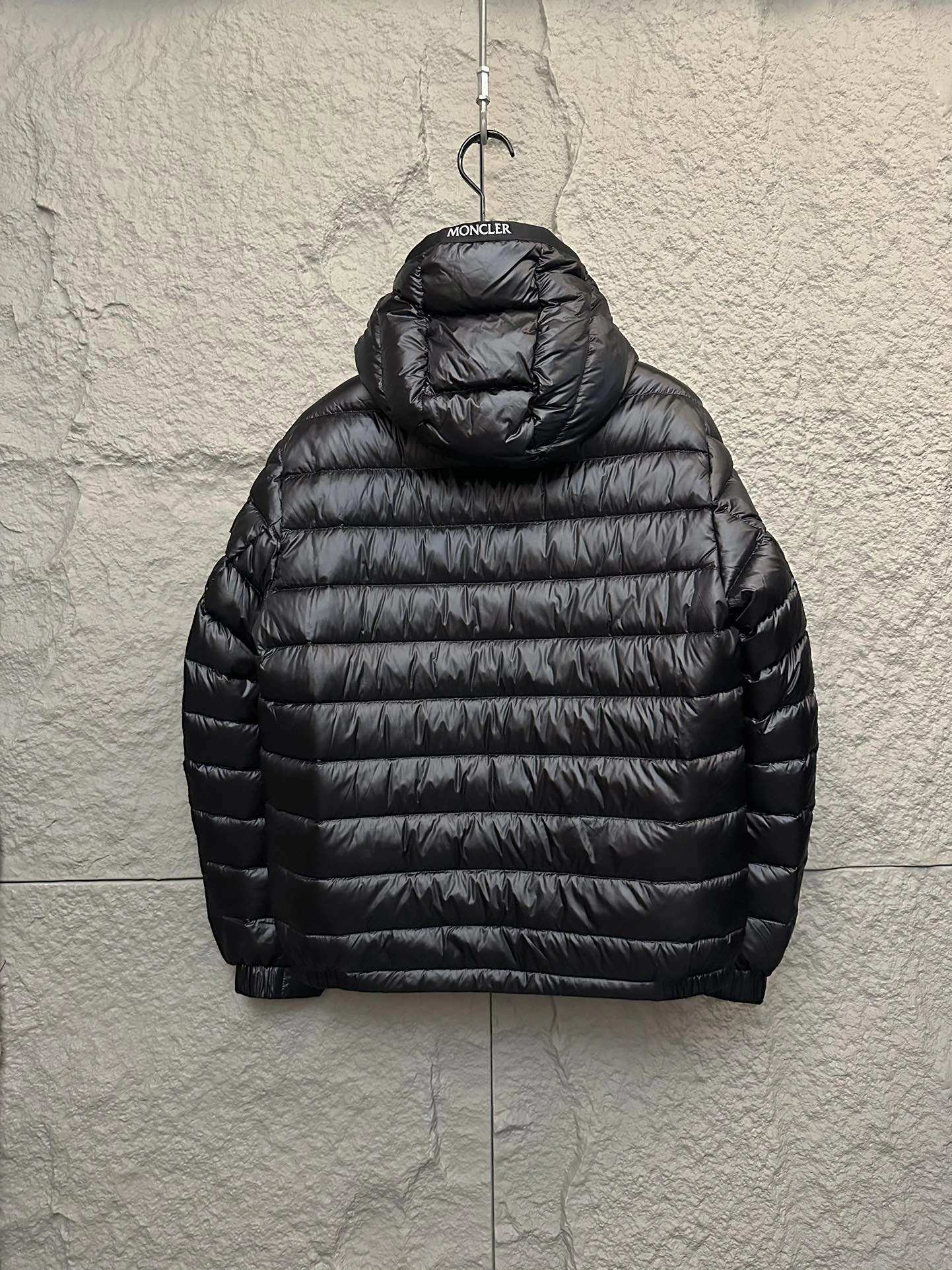 Moncler Down Jackets Fashionable 146156