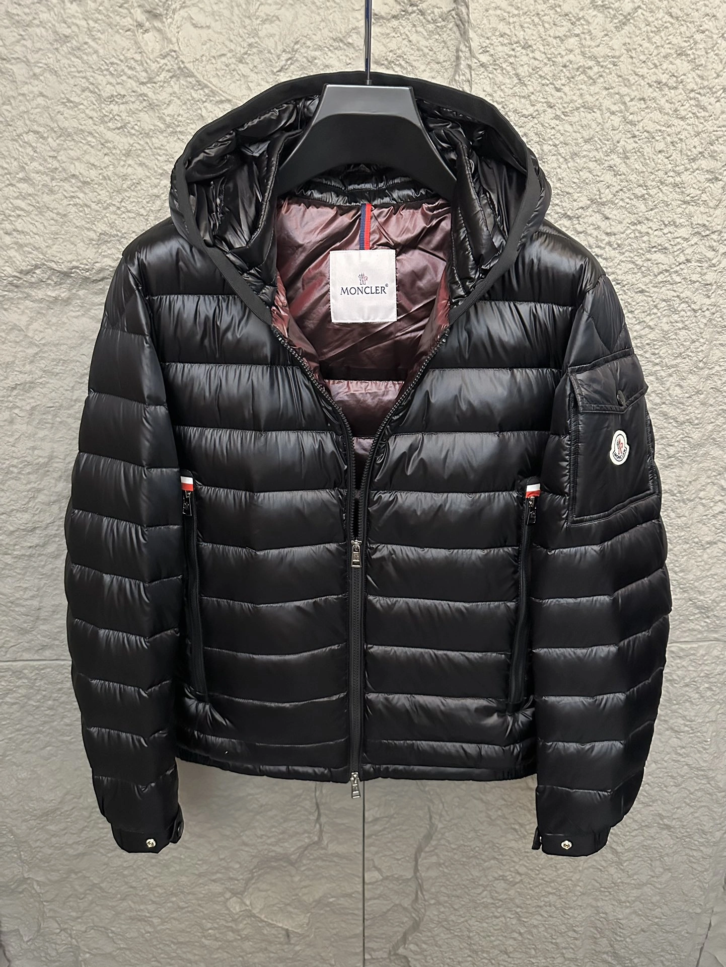 Moncler Down Jackets Fashionable 146156