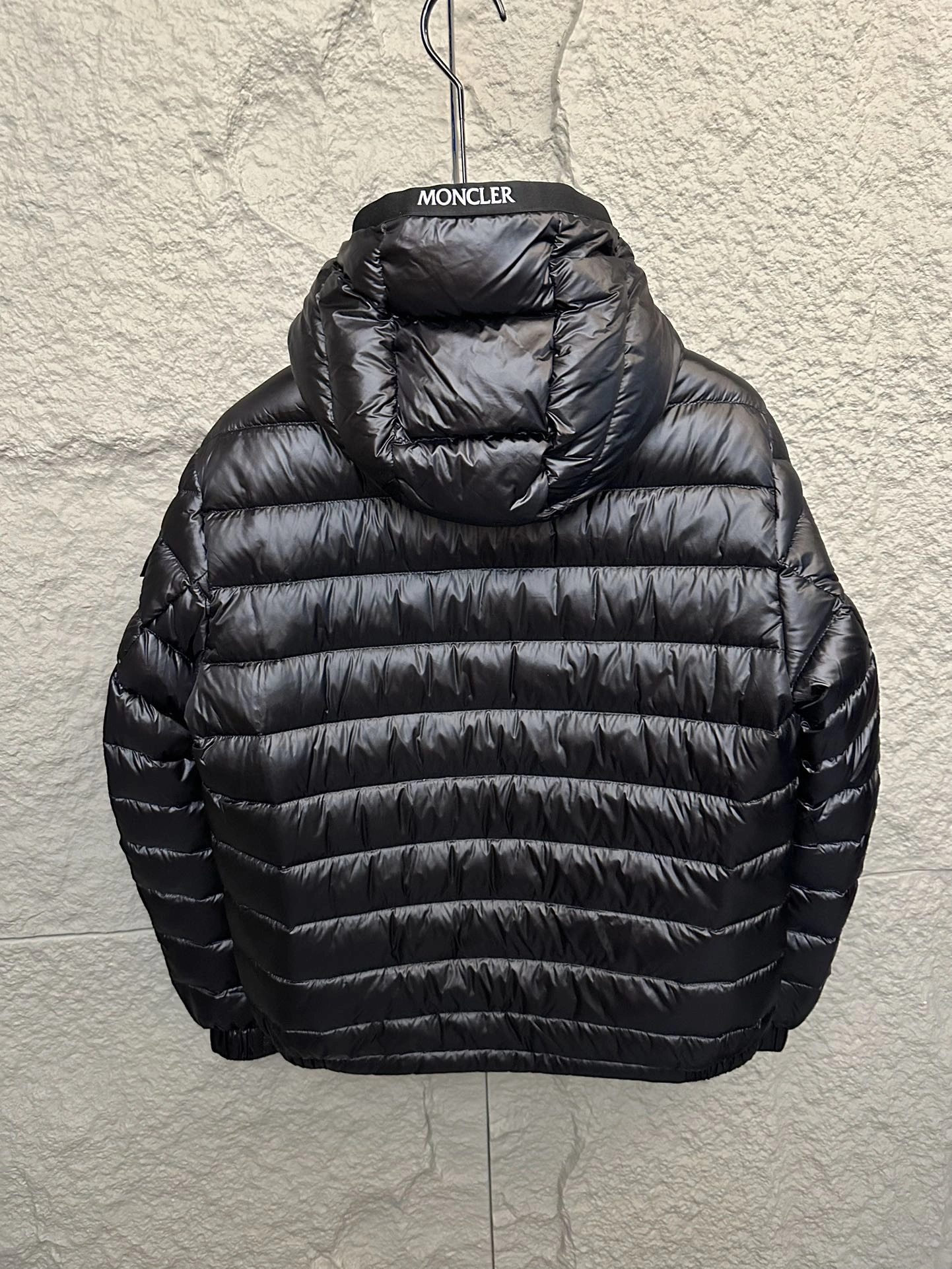 Moncler Down Jackets Fashionable 146156