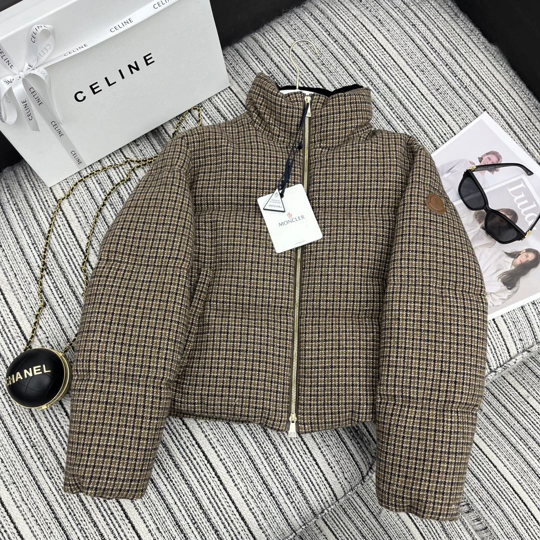 Moncler Down Jackets Durable 146170