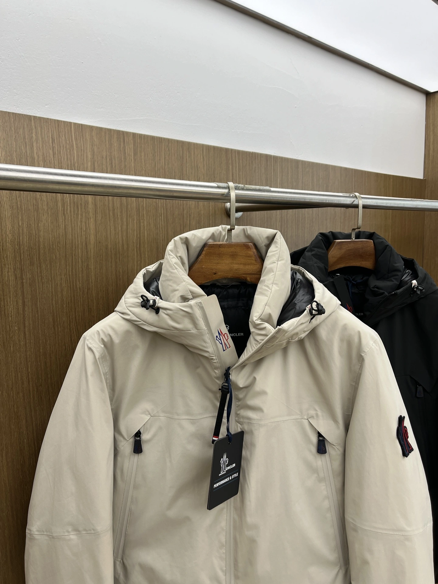 Moncler Down Jackets OnTrend 146161