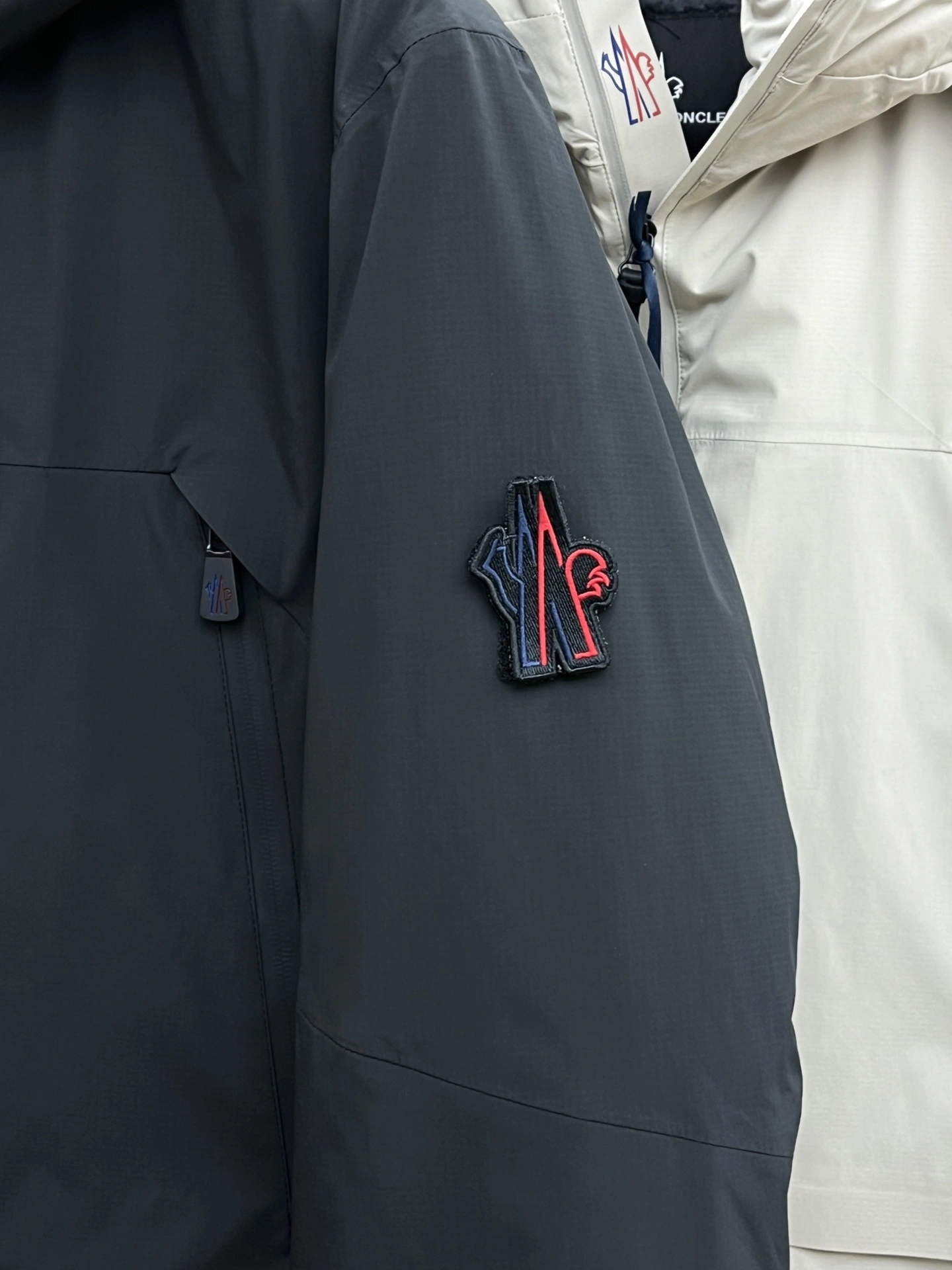 Practical Moncler Down Jackets 146155