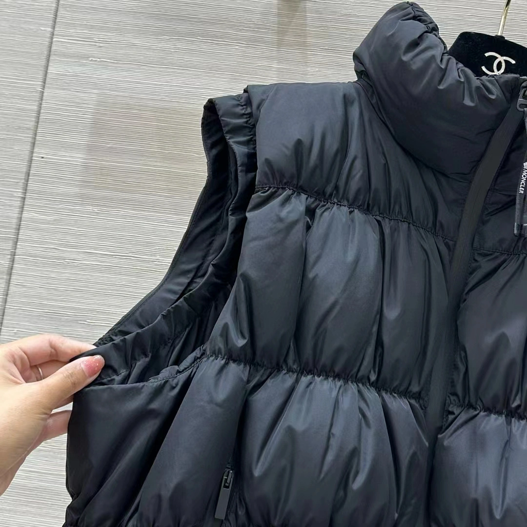 RelaxedFit Moncler Down Jackets 146154