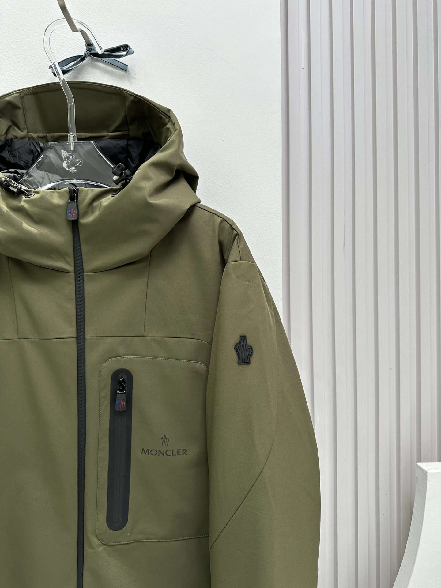 TravelReady Moncler Down Jackets 146149