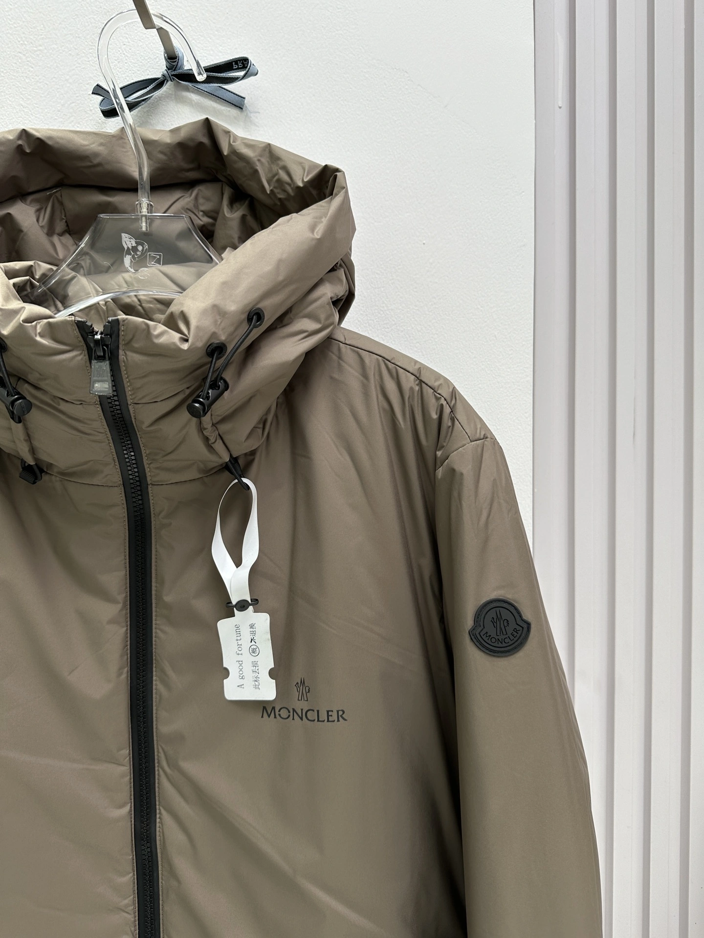 Durable Moncler Down Jackets 146139