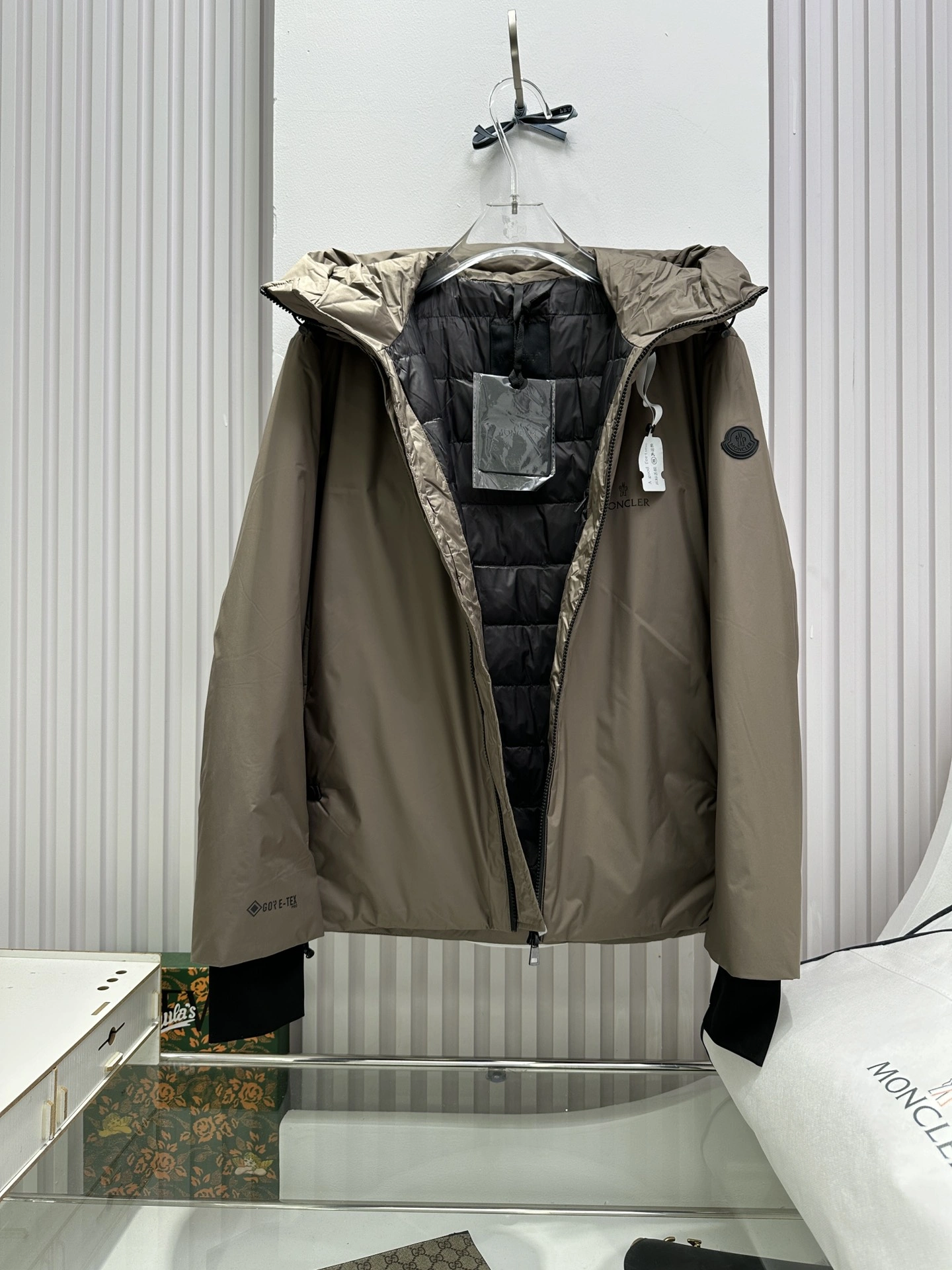 Durable Moncler Down Jackets 146139