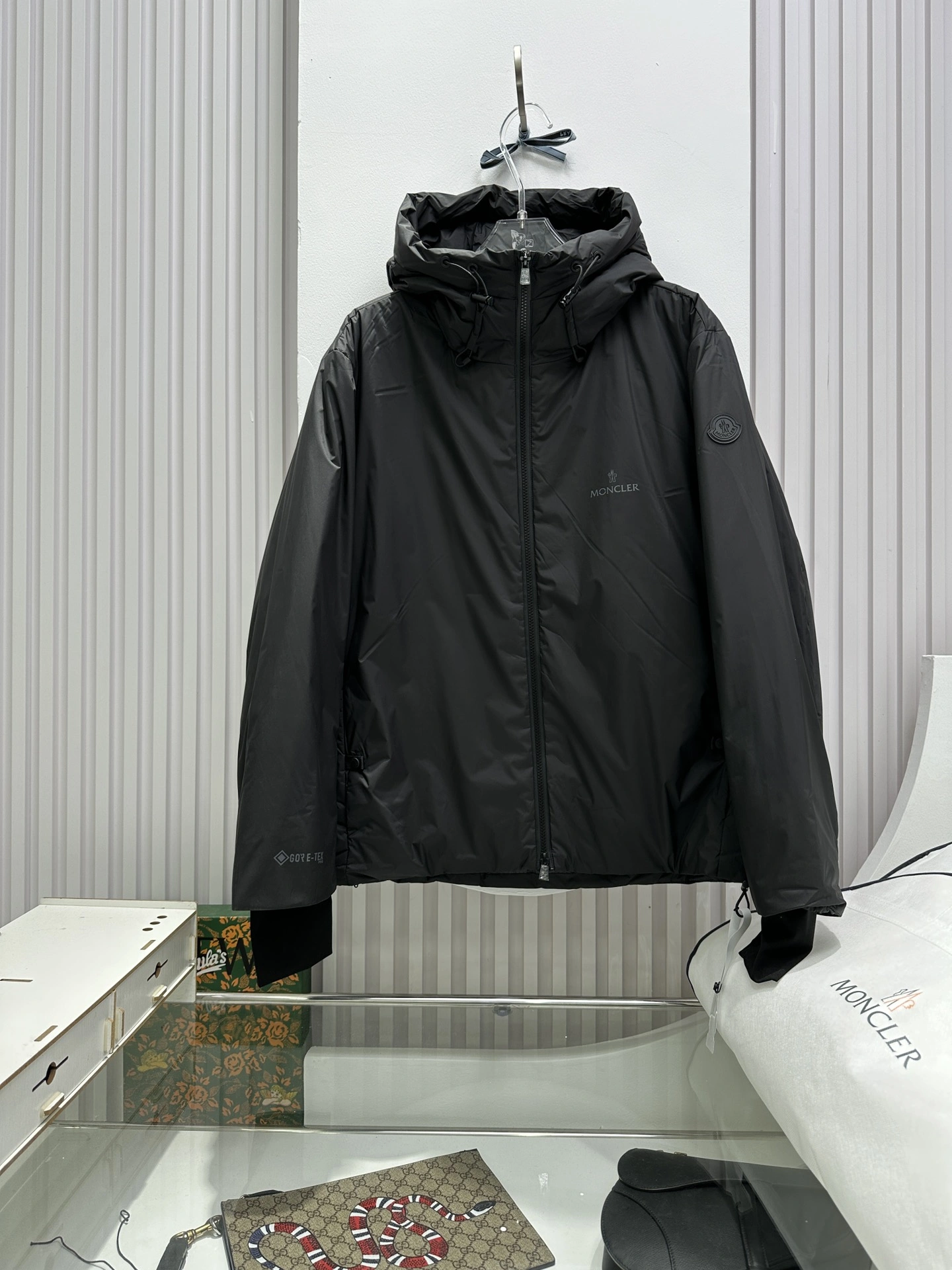 Moncler Down Jackets Packable 146140