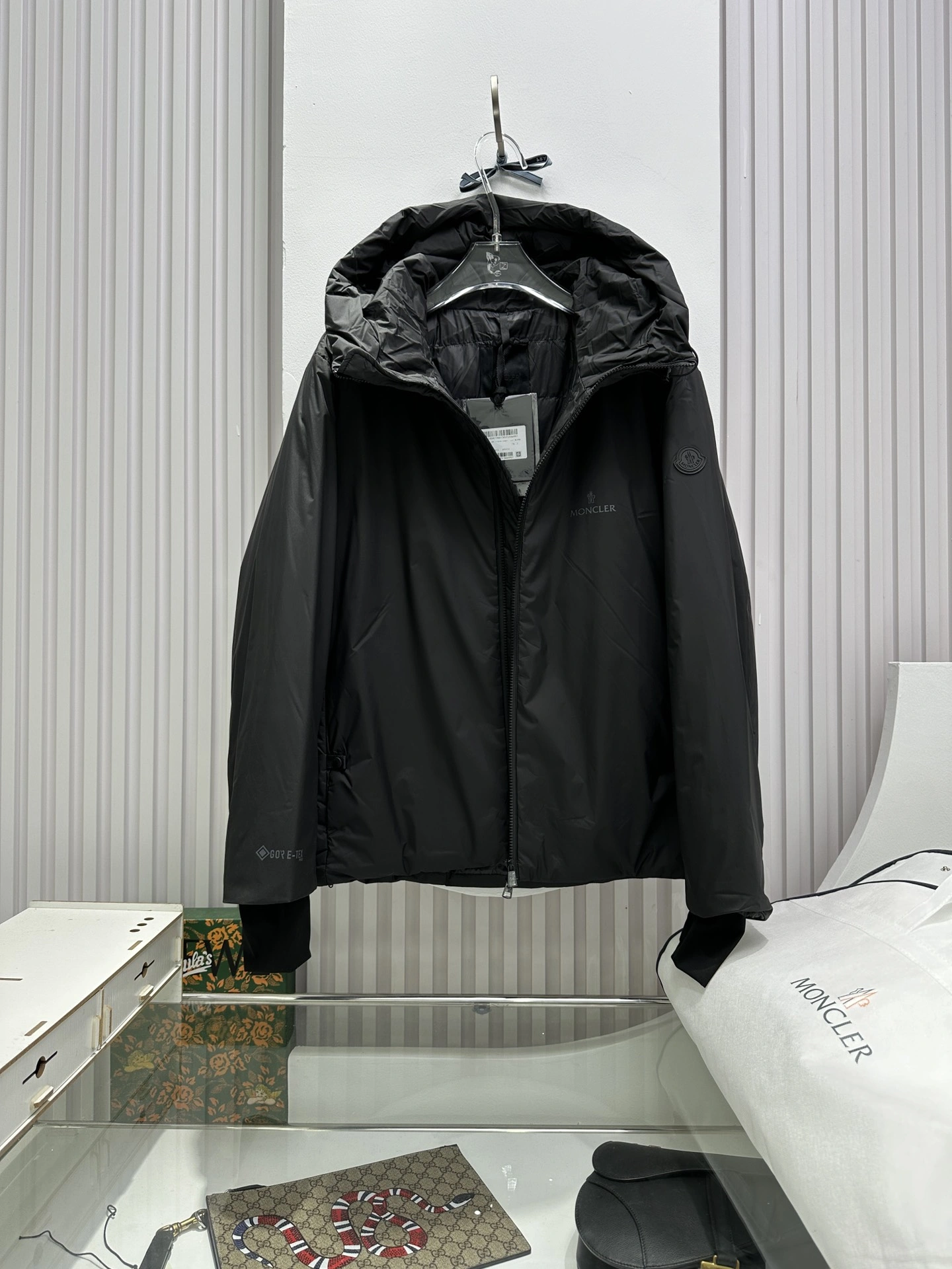 Moncler Down Jackets Packable 146140