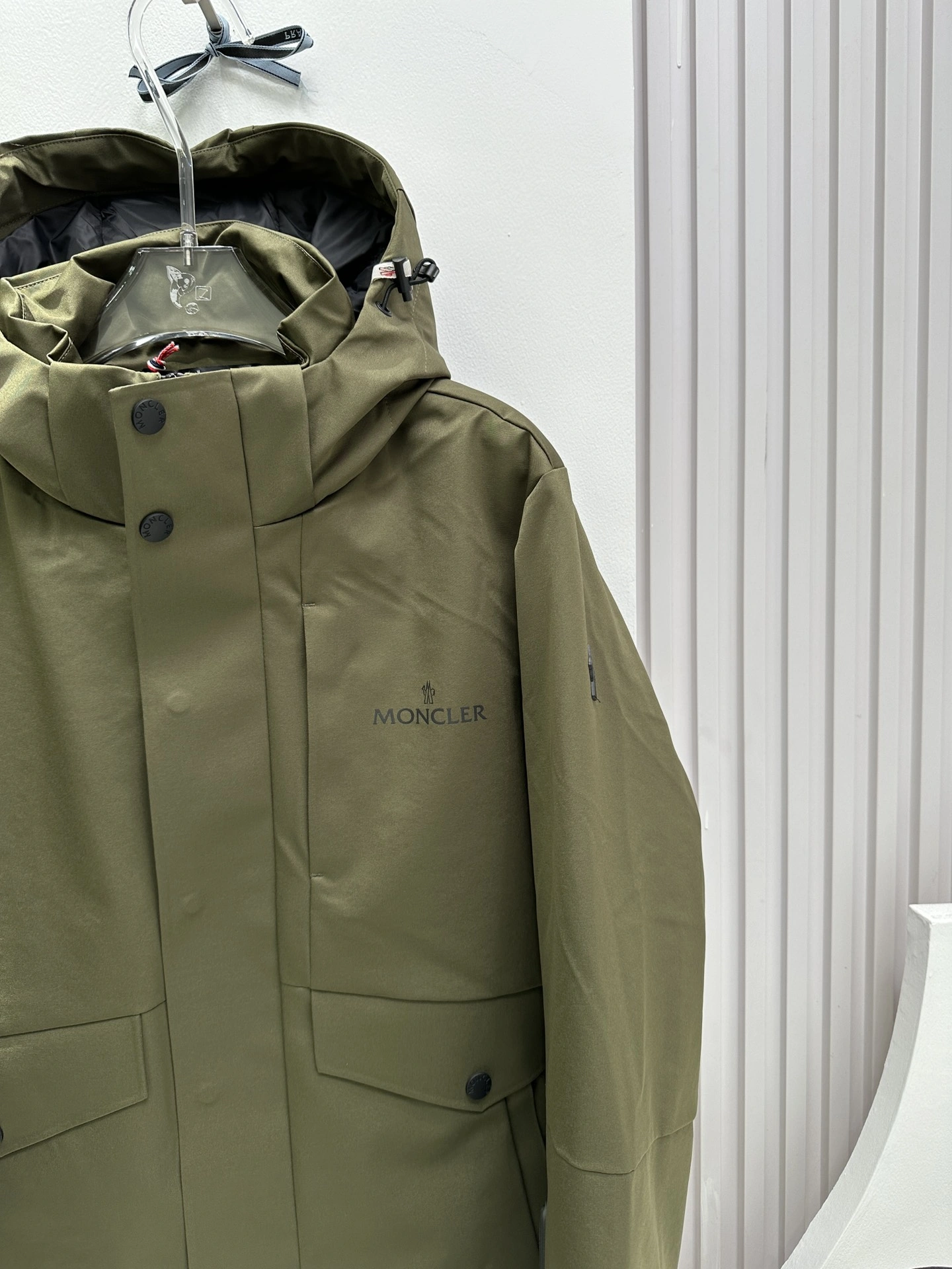 Practical Moncler Down Jackets 146127