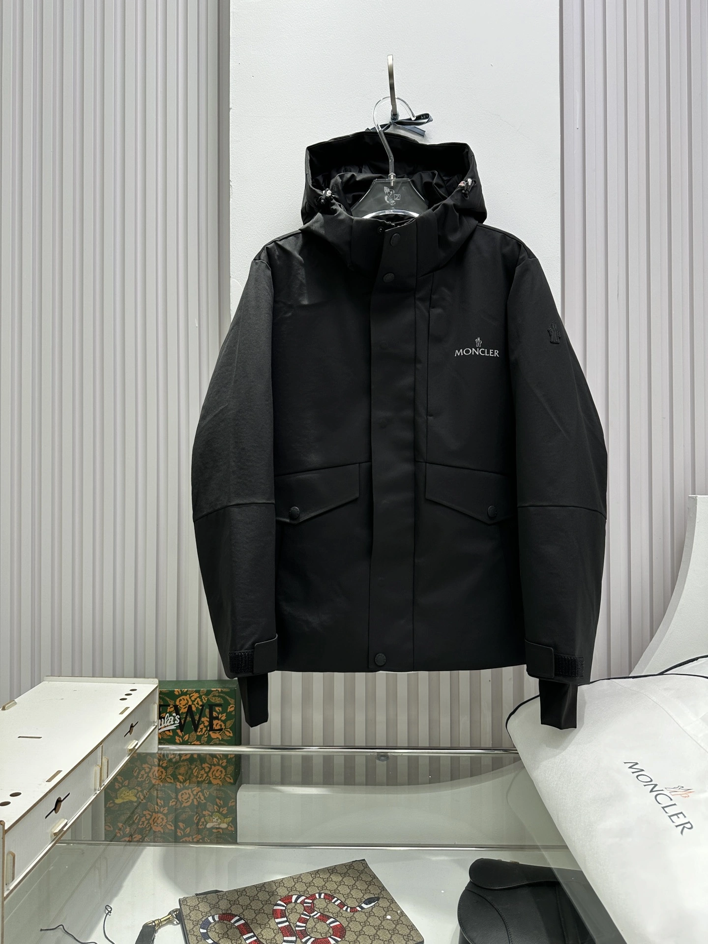 Moncler Down Jackets NewStyle 146129