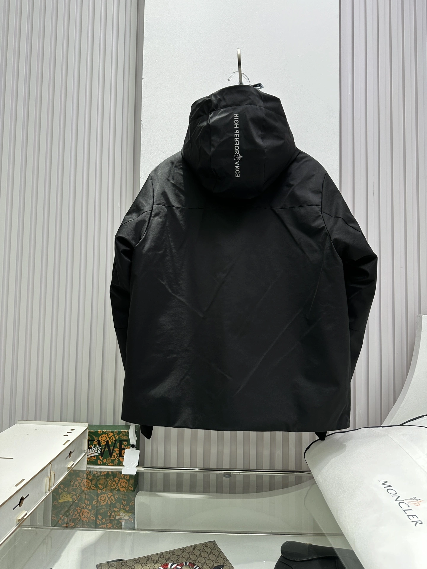 Moncler Down Jackets NewStyle 146129