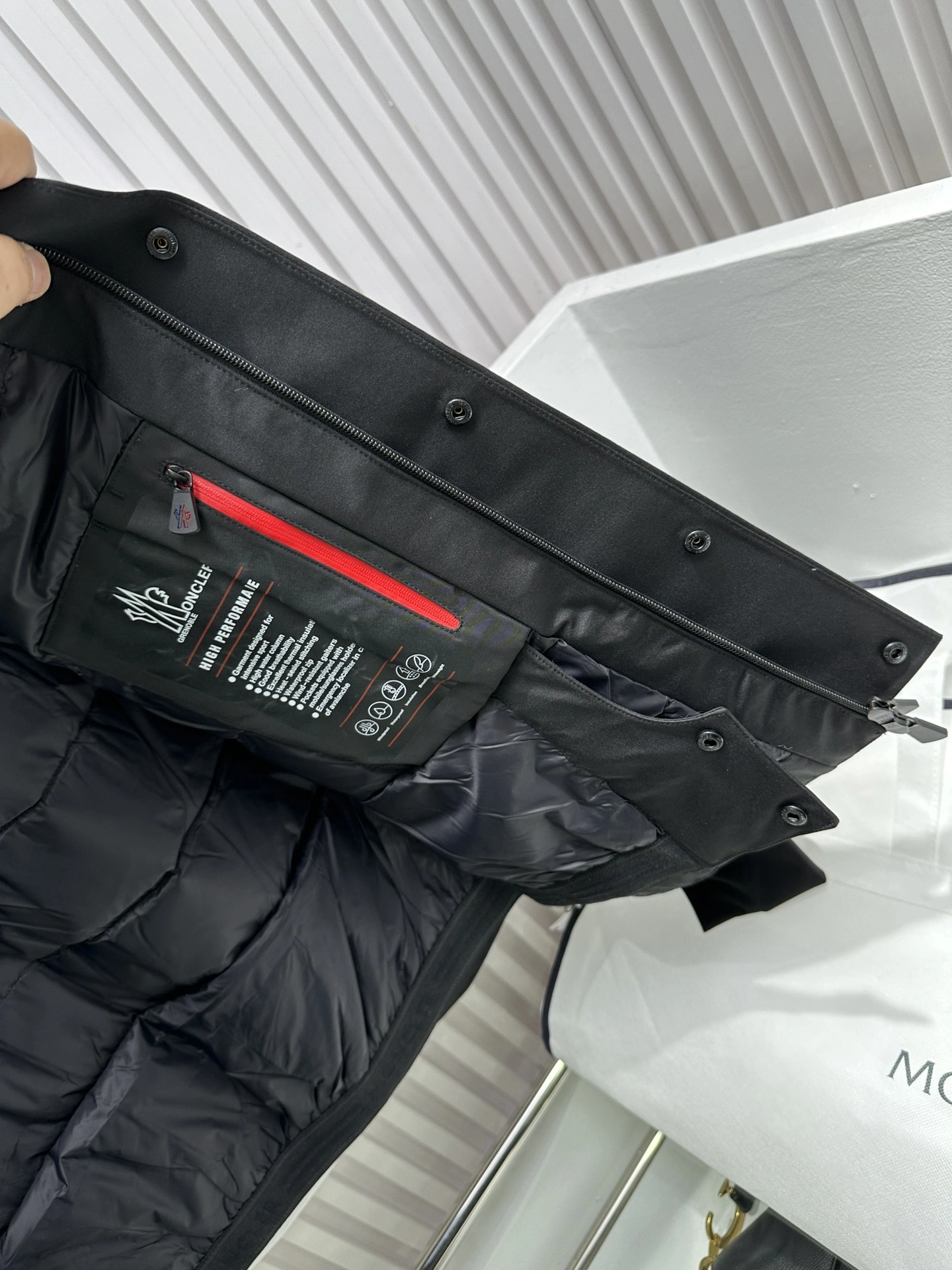 Moncler Down Jackets NewStyle 146129