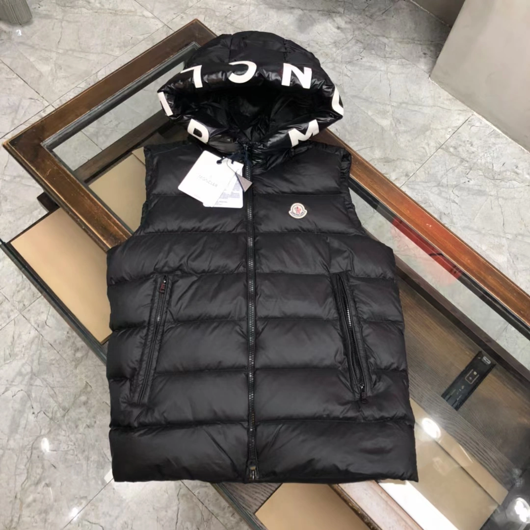 FlexibleFit Moncler Down Jackets 146120