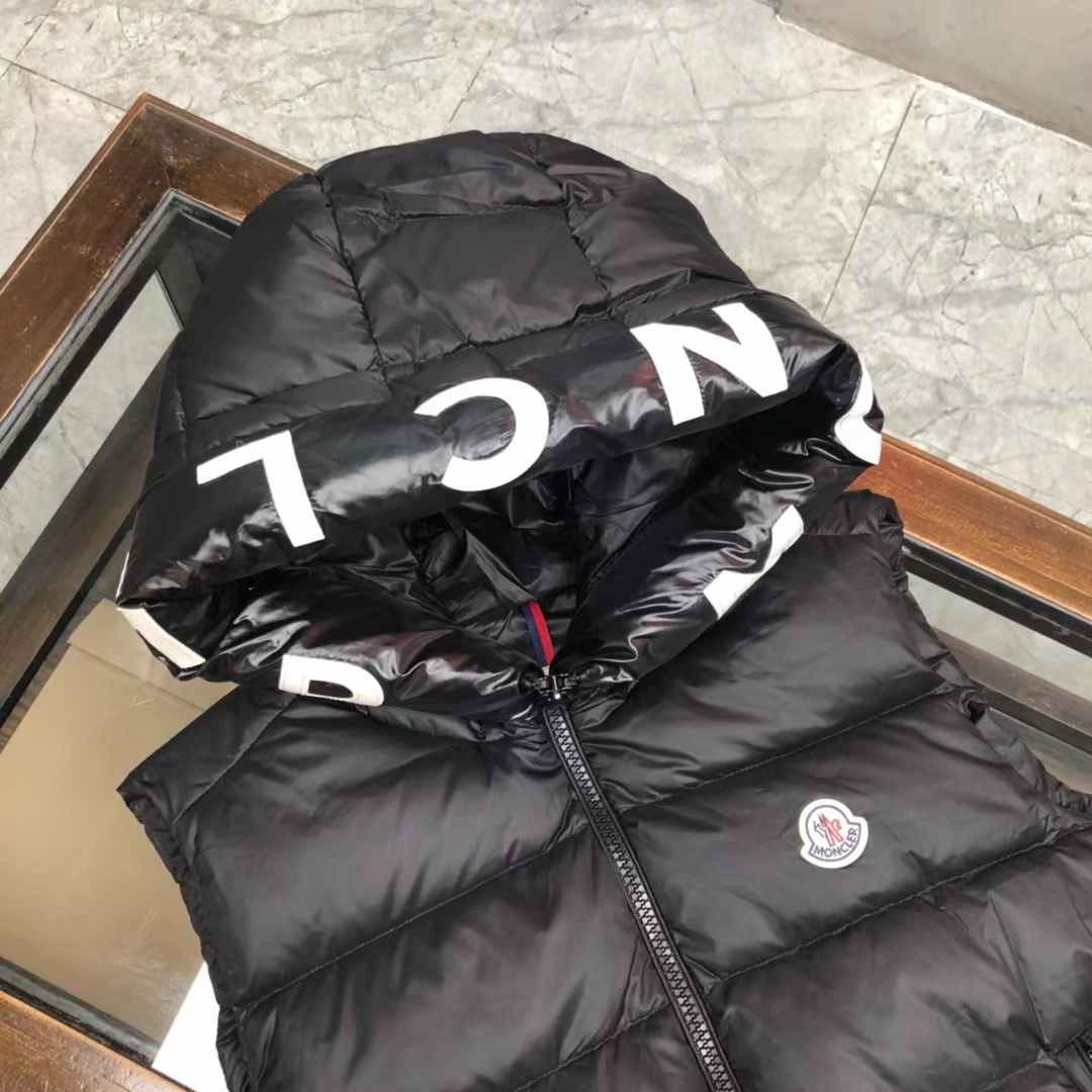 FlexibleFit Moncler Down Jackets 146120