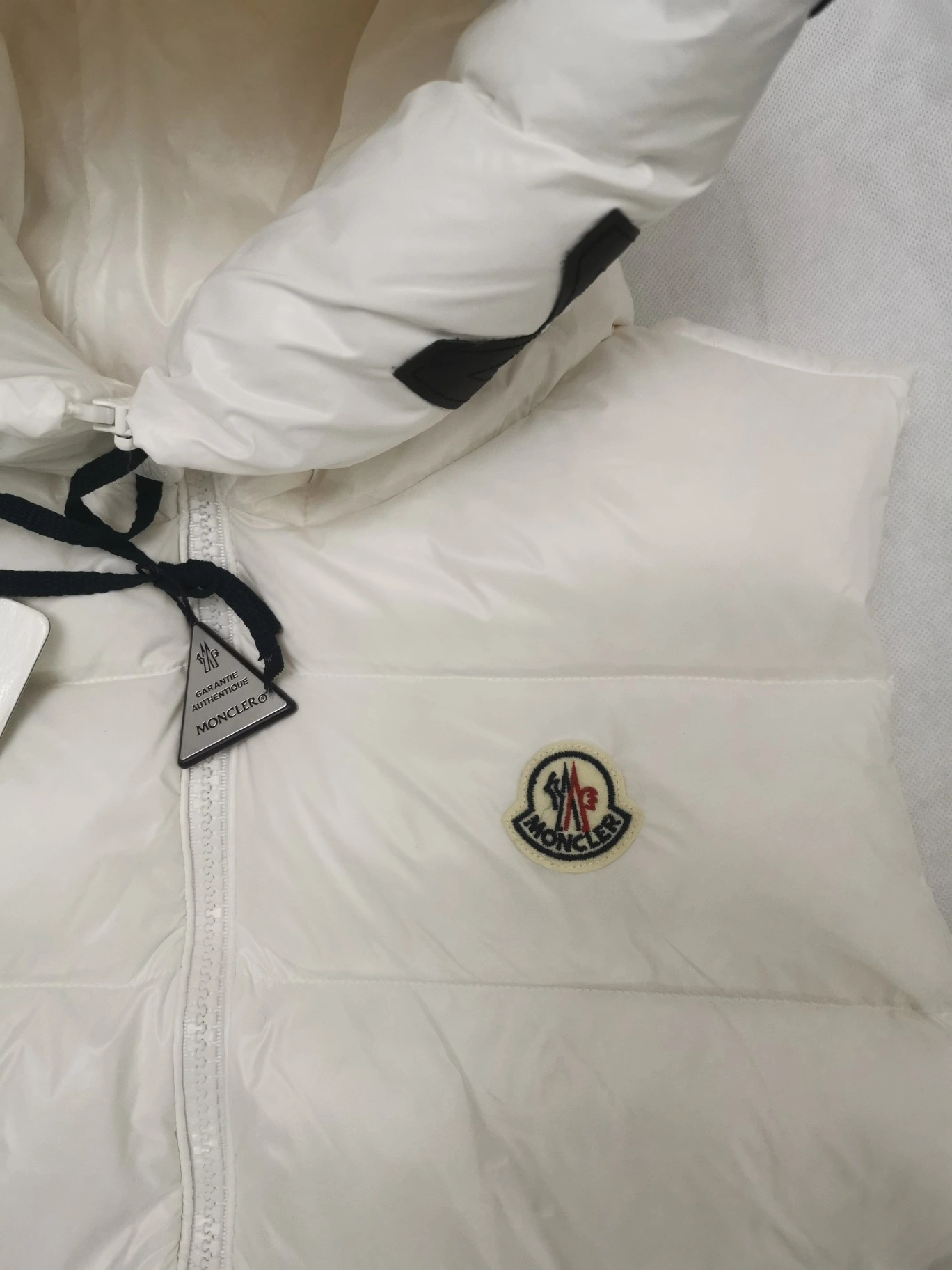 Attractive Moncler Down Jackets 146130