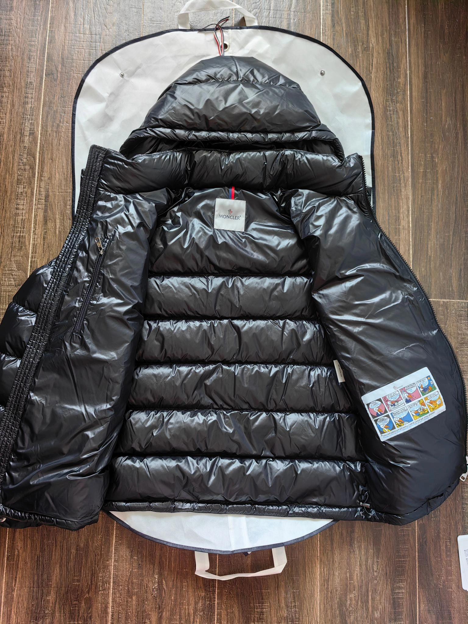 EyeCatching Moncler Down Jackets 146133