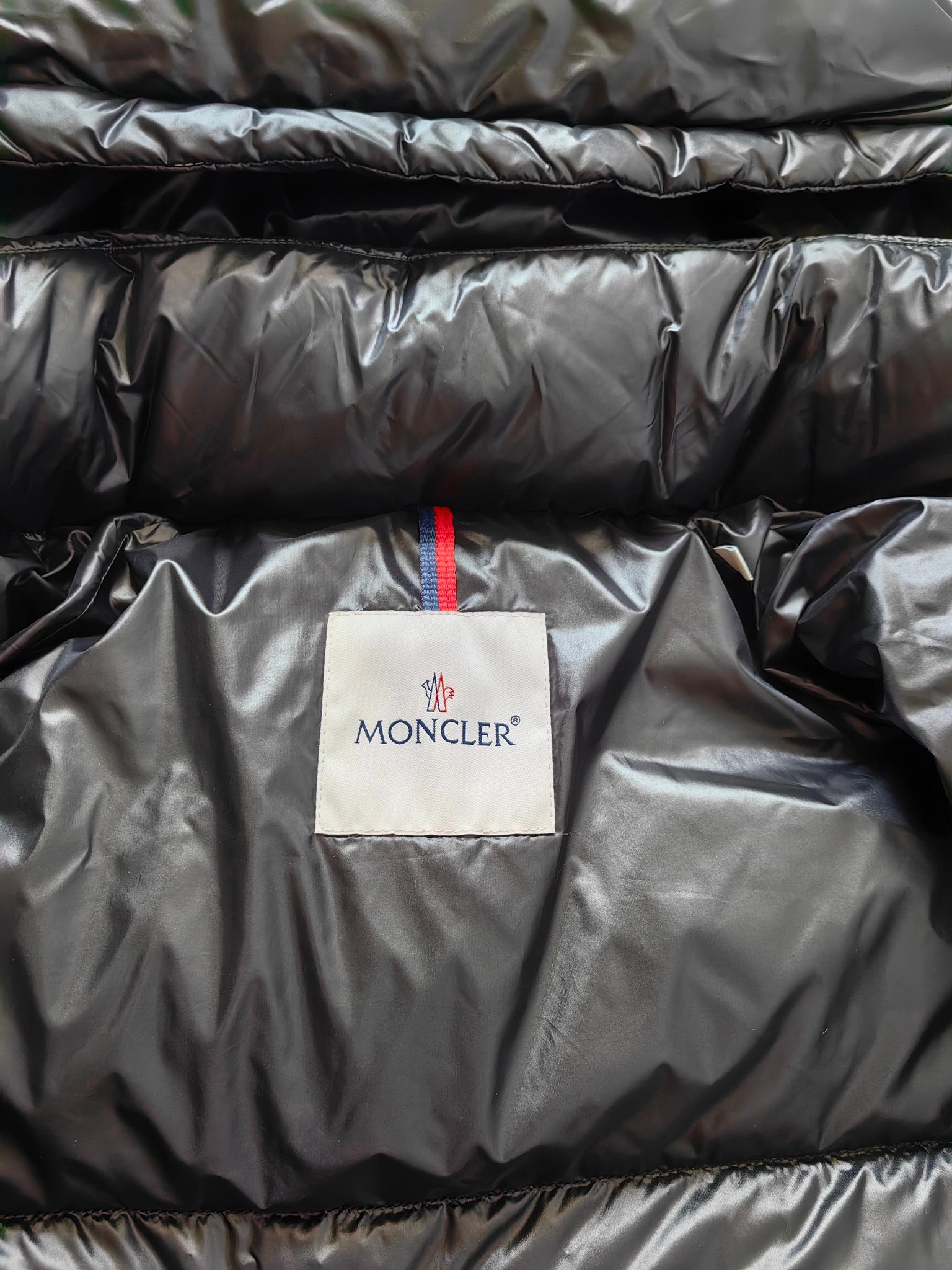 EyeCatching Moncler Down Jackets 146133