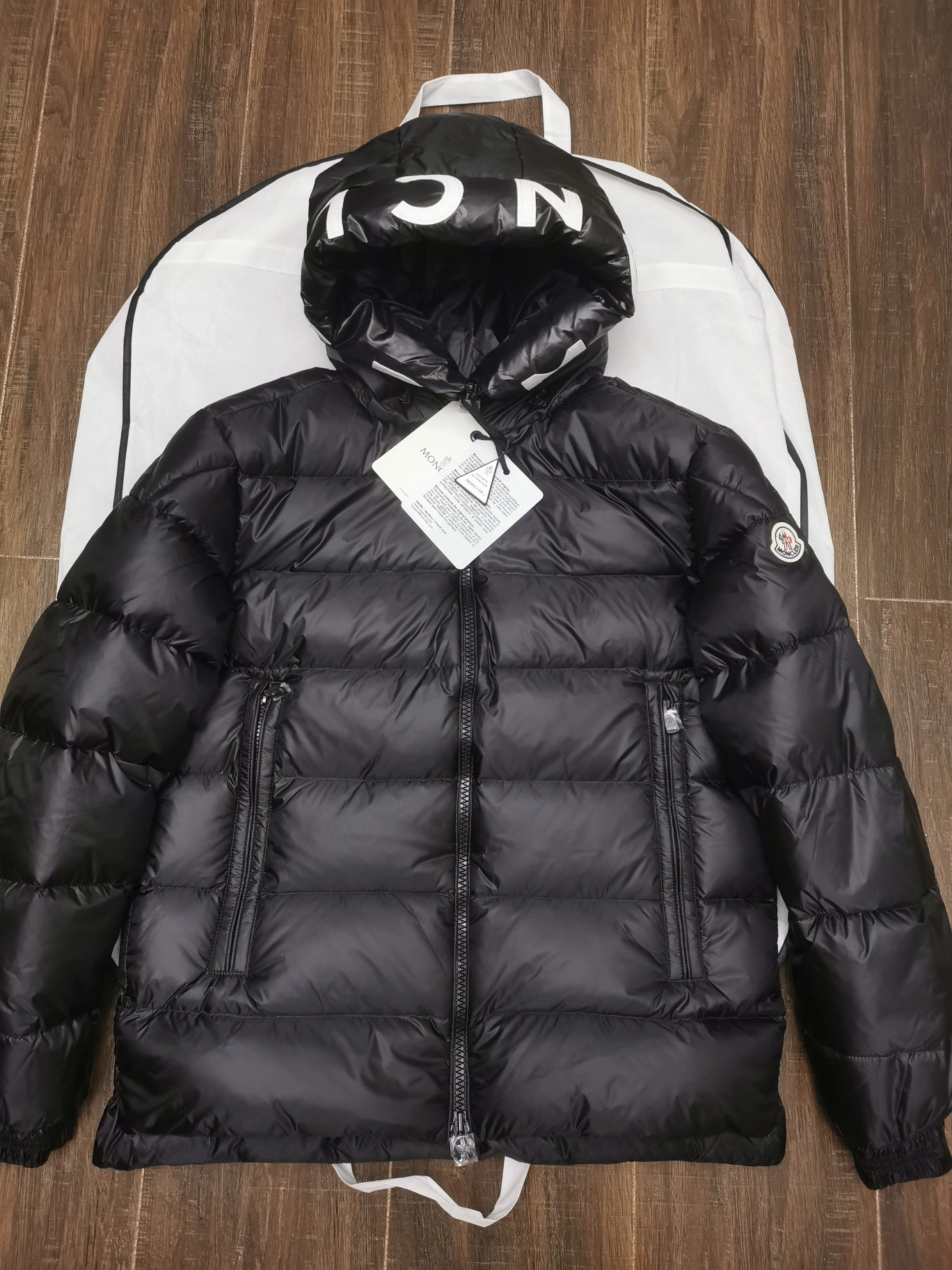 Moncler Down Jackets Soft 146128