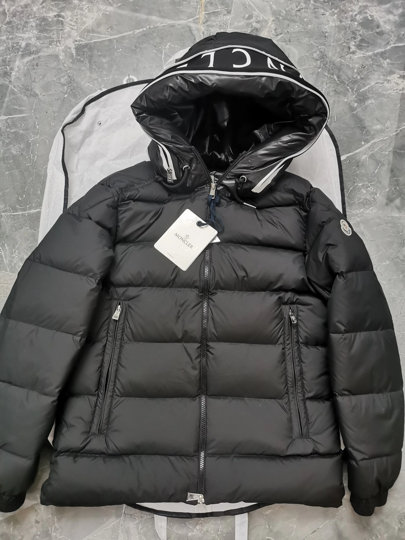Moncler Down Jackets TechFriendly 146118
