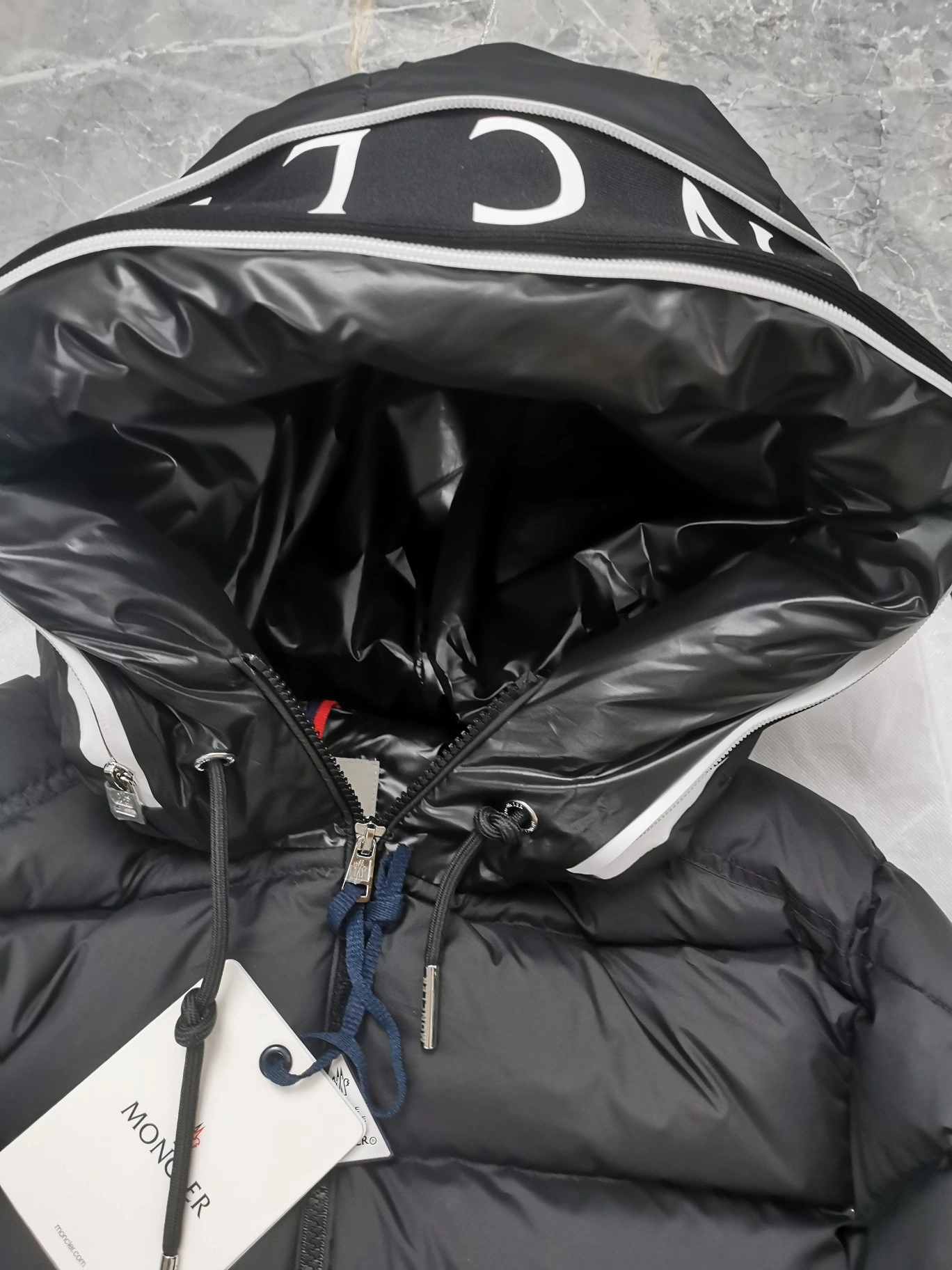 Moncler Down Jackets TechFriendly 146118