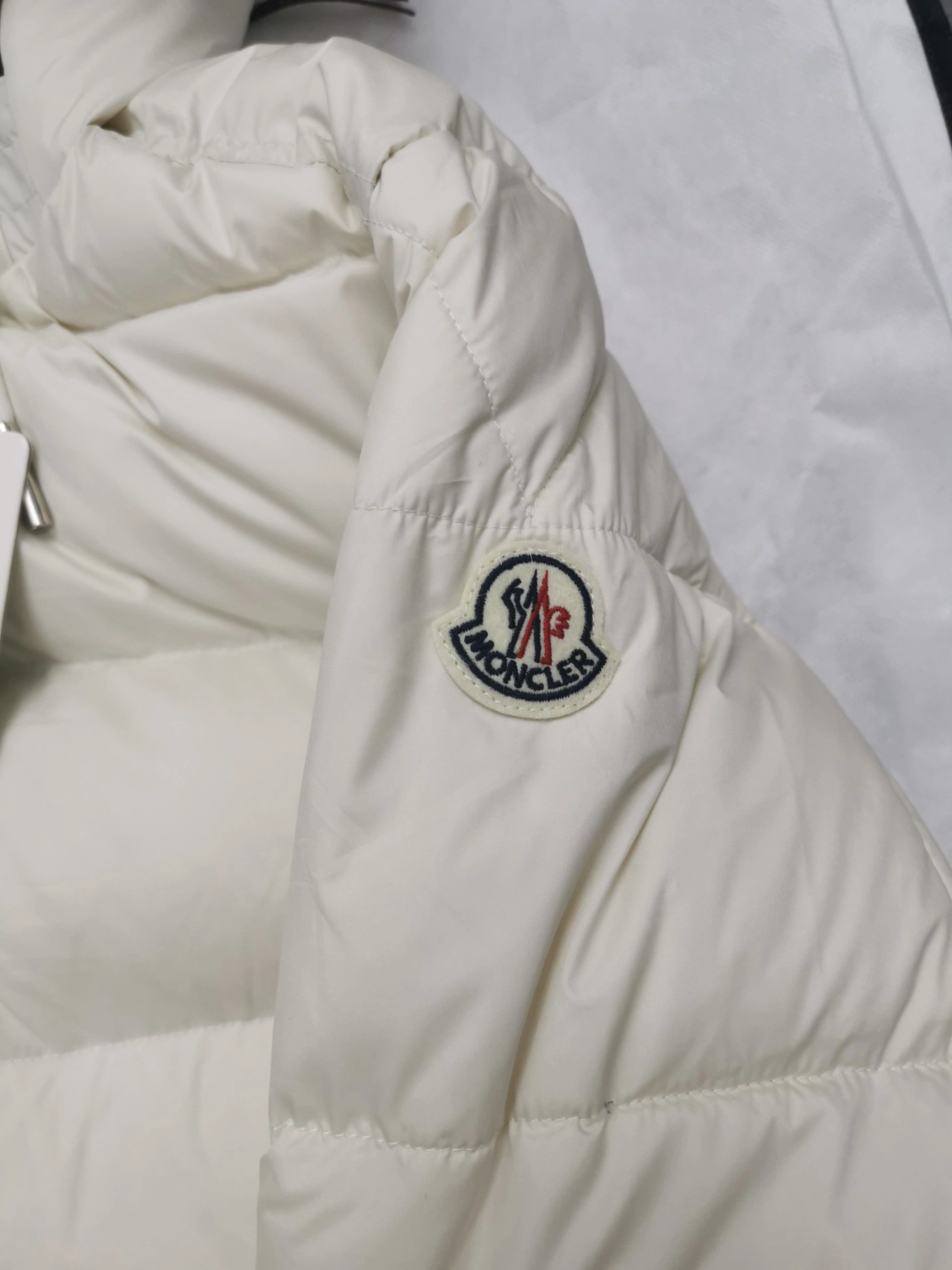 GoAnywhere Moncler Down Jackets 146121