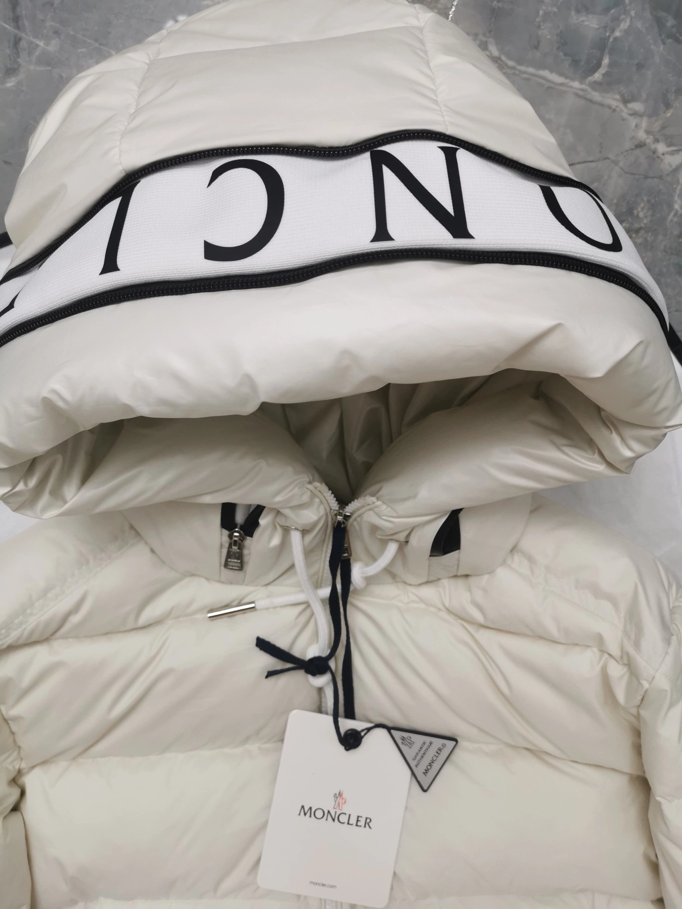 GoAnywhere Moncler Down Jackets 146121
