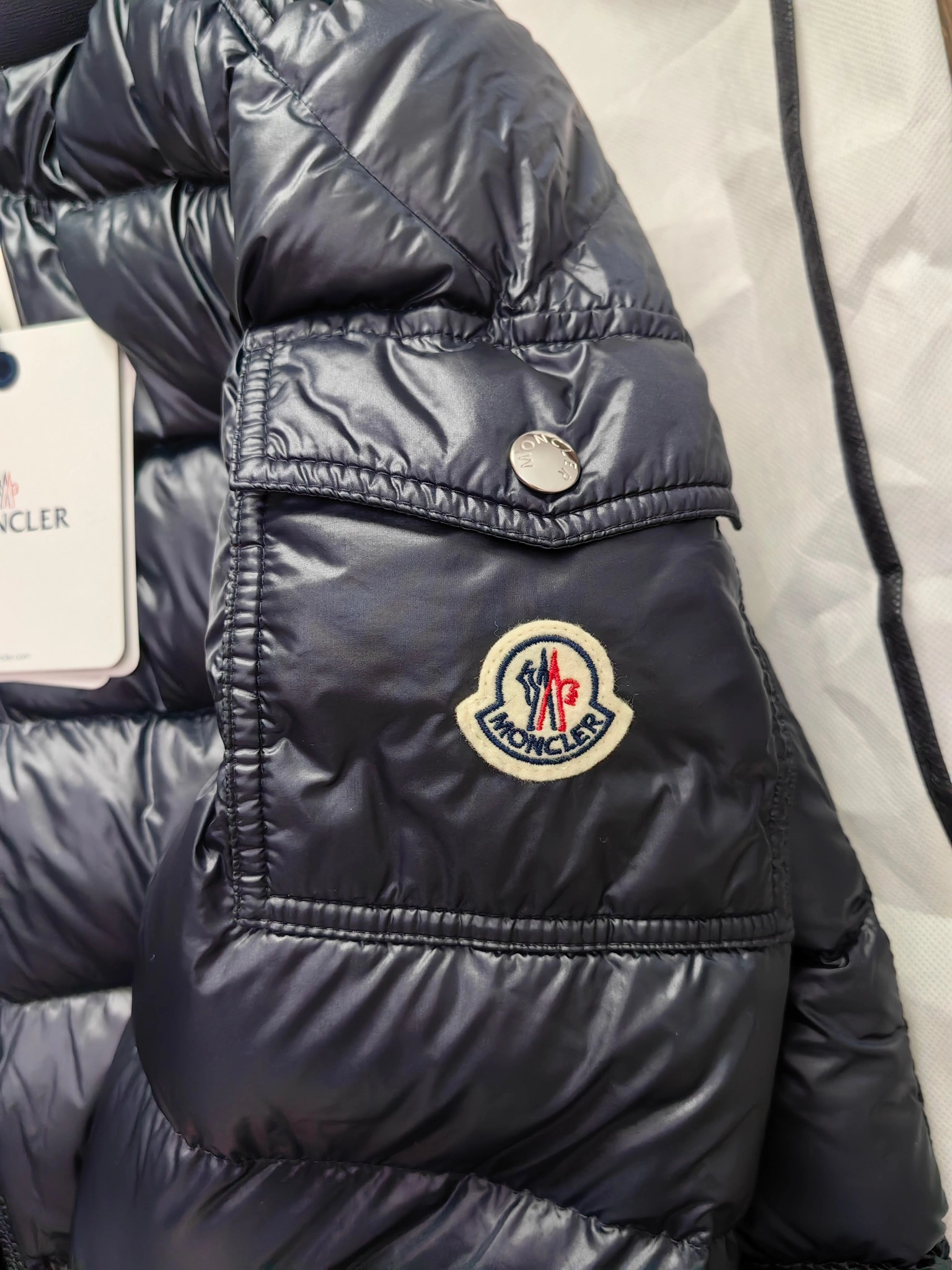 Moncler Down Jackets TimelessDesign 146136