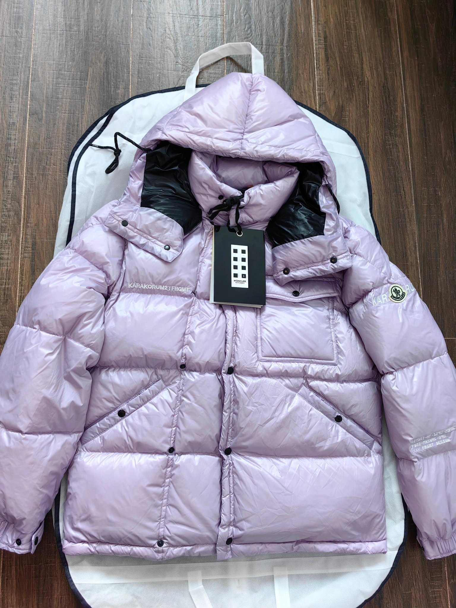 Neat Moncler Down Jackets 146141