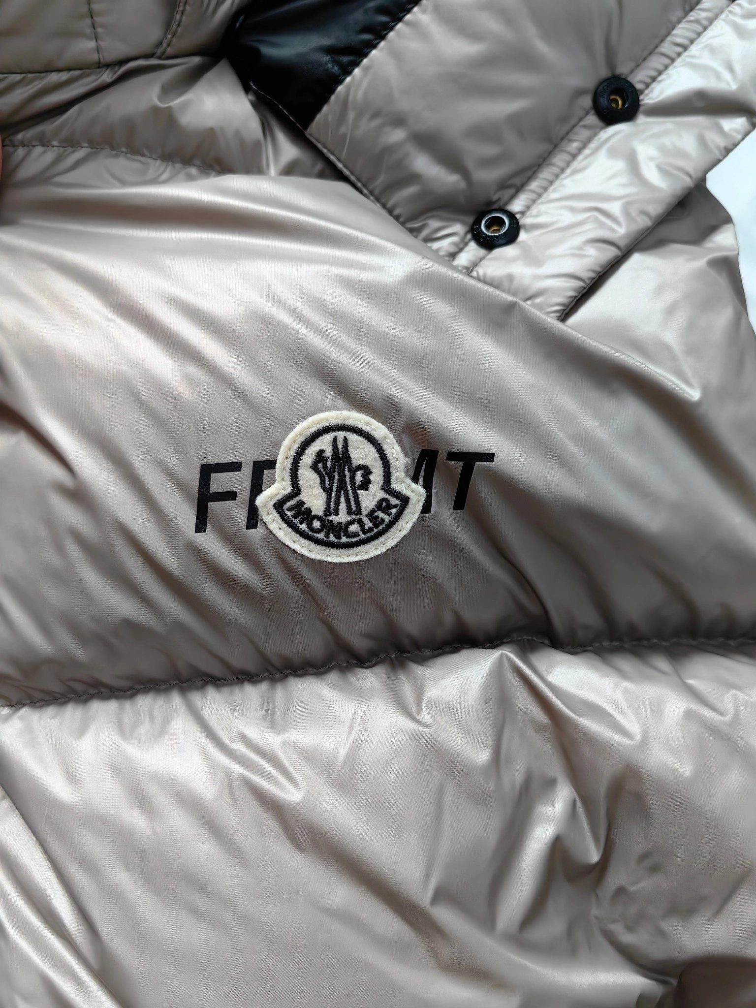Seasonal Moncler Down Jackets 146137