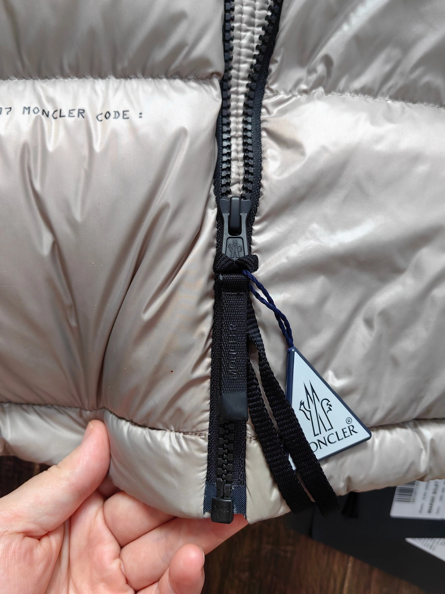 Seasonal Moncler Down Jackets 146137