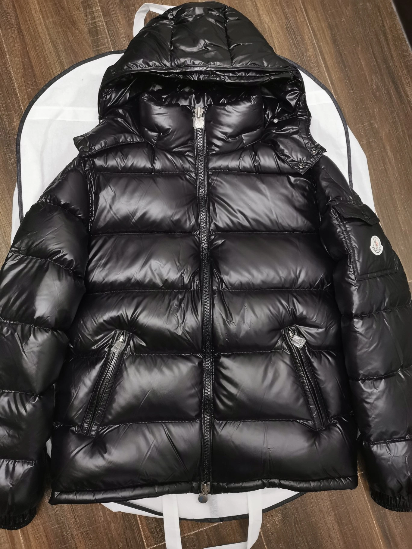 Moncler Down Jackets FreshLook 146115