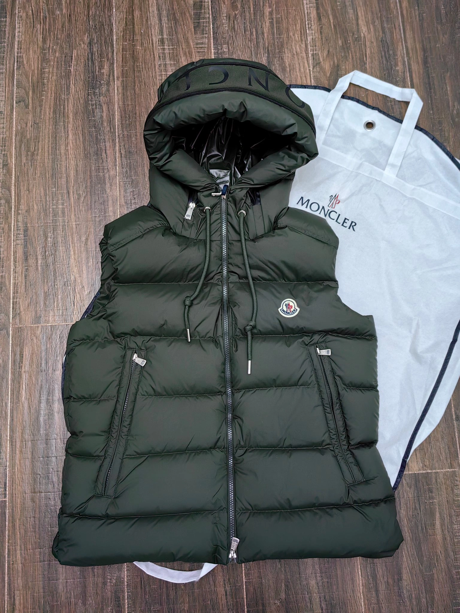 Youthful Moncler Down Jackets 146134