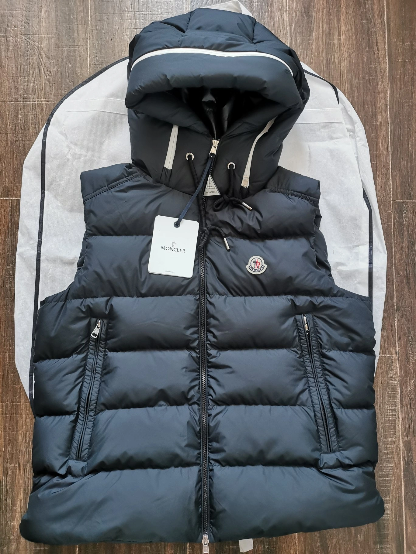 Bold Moncler Down Jackets 146116