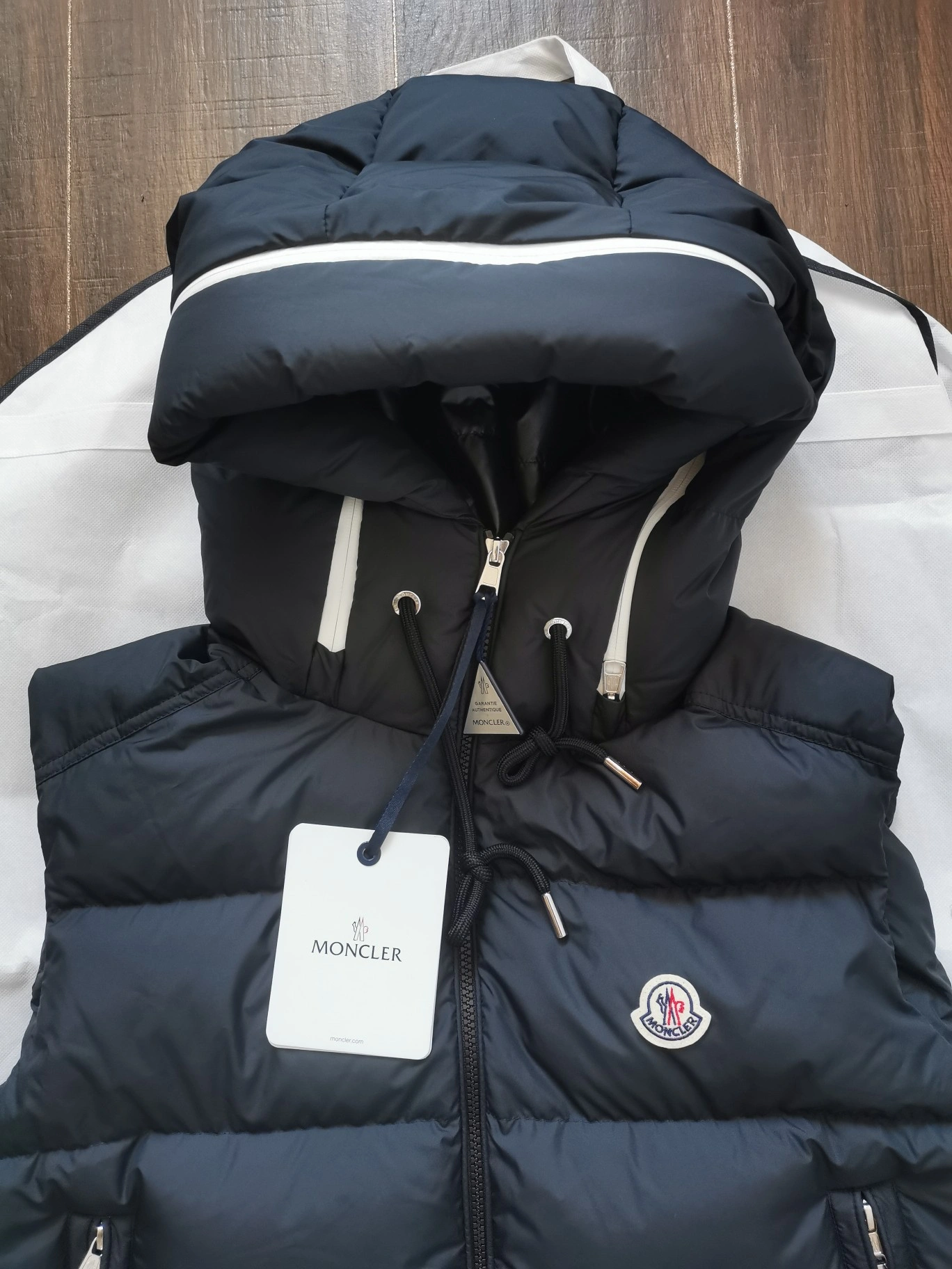 Bold Moncler Down Jackets 146116