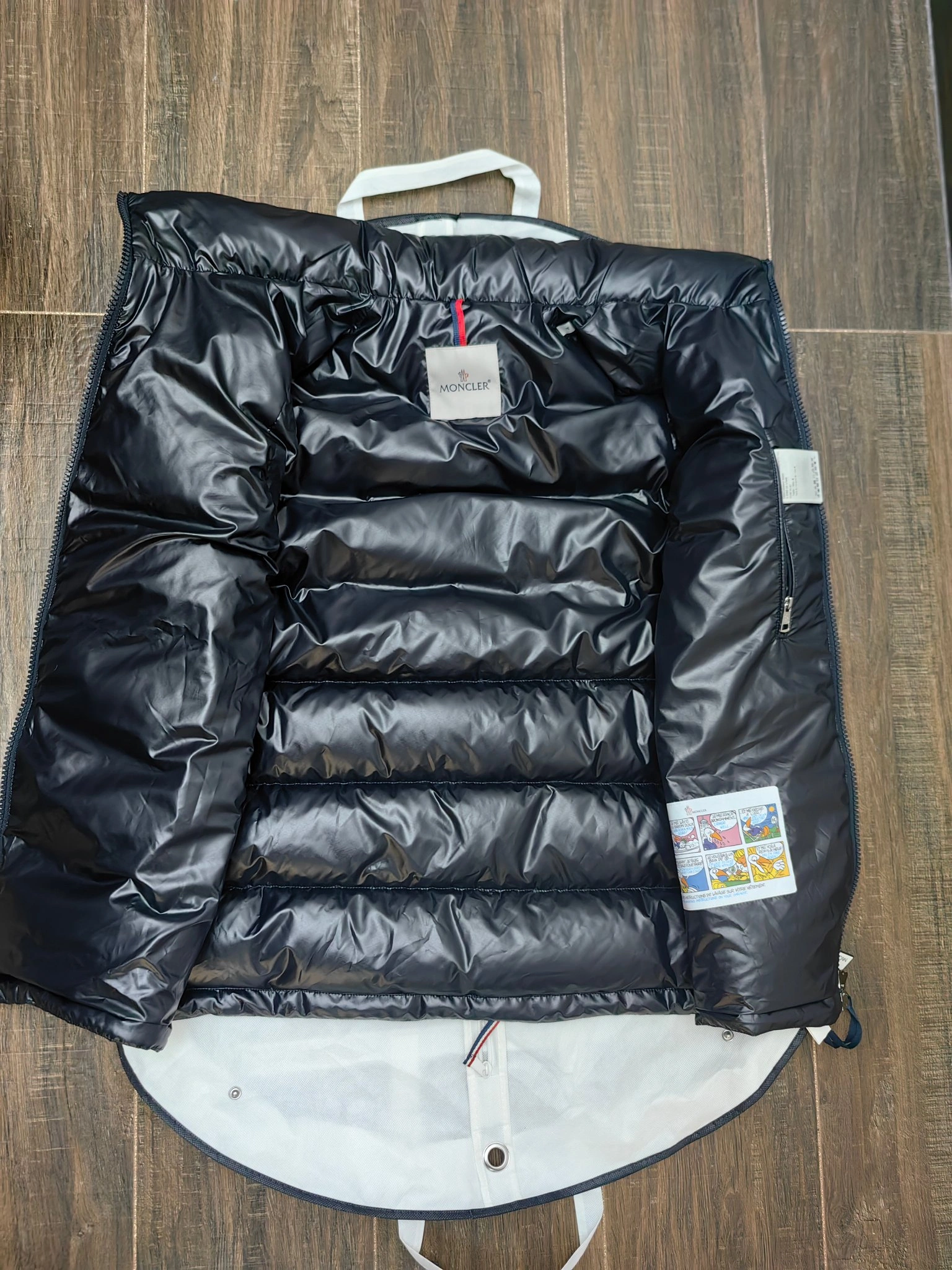 Durable Moncler Down Jackets 146138