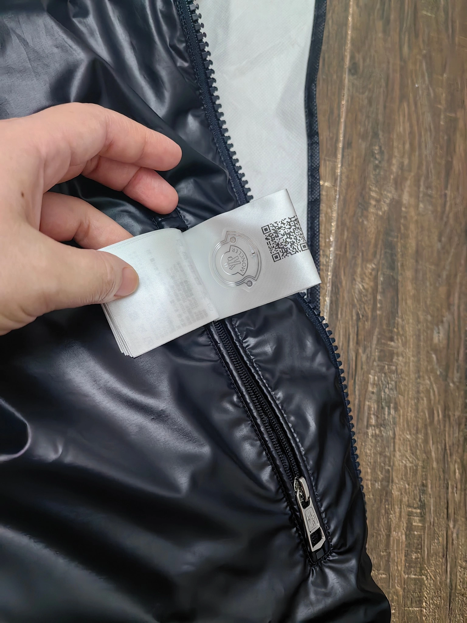 Durable Moncler Down Jackets 146138