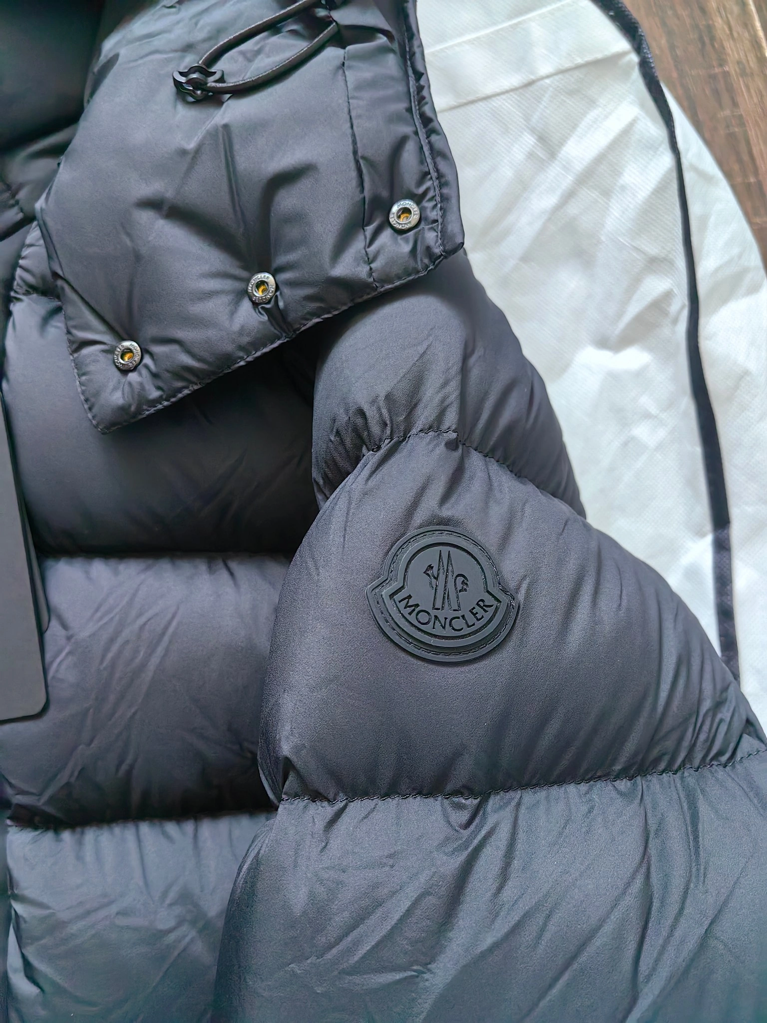 Elegant Moncler Down Jackets 146112