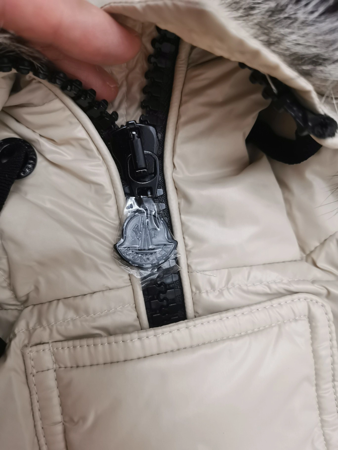 Sophisticated Moncler Down Jackets 146110