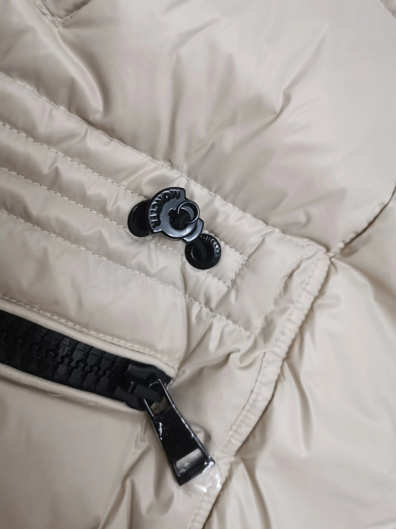 Sophisticated Moncler Down Jackets 146110