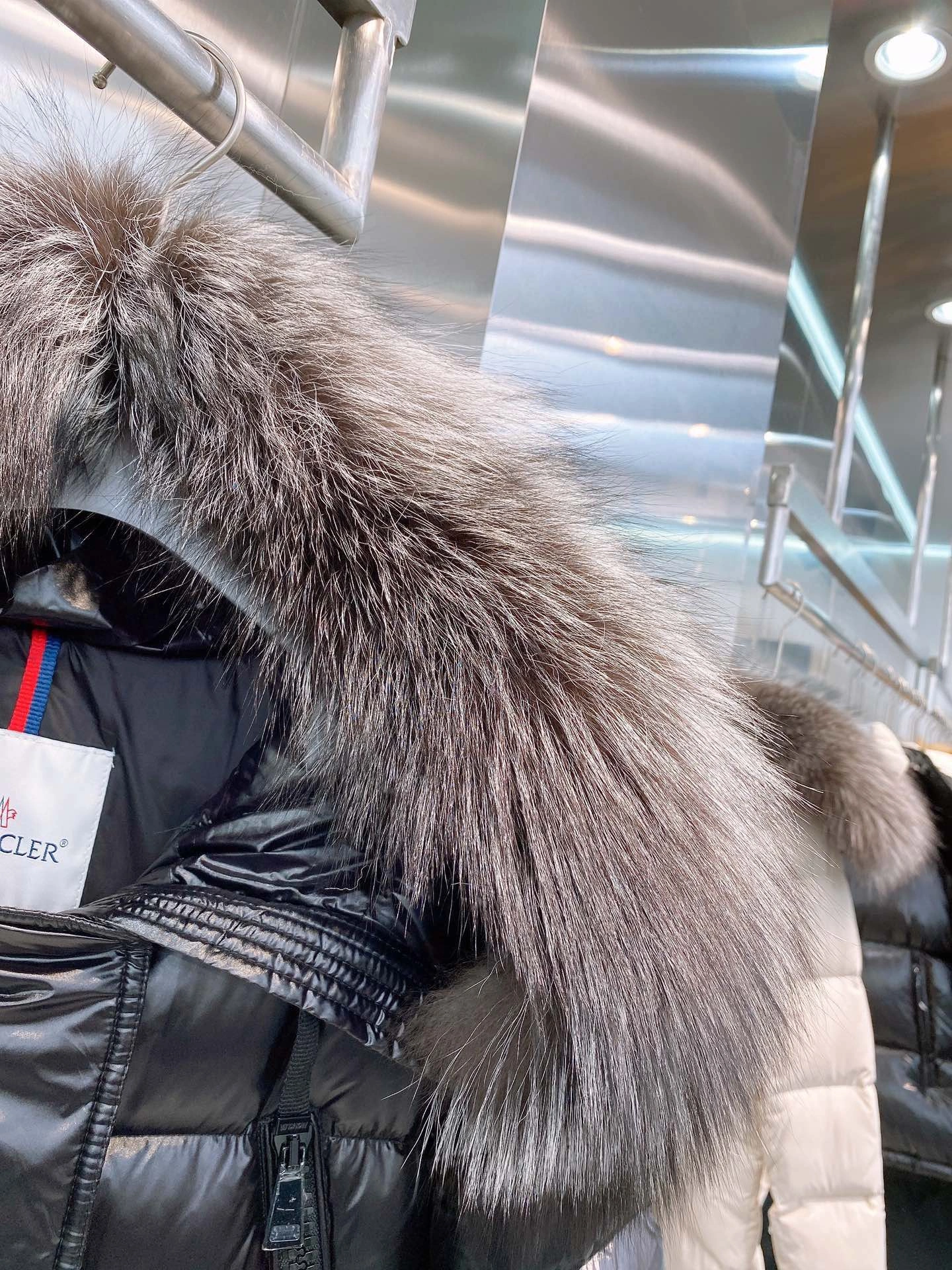 Lightweight Moncler Down Jackets 146106