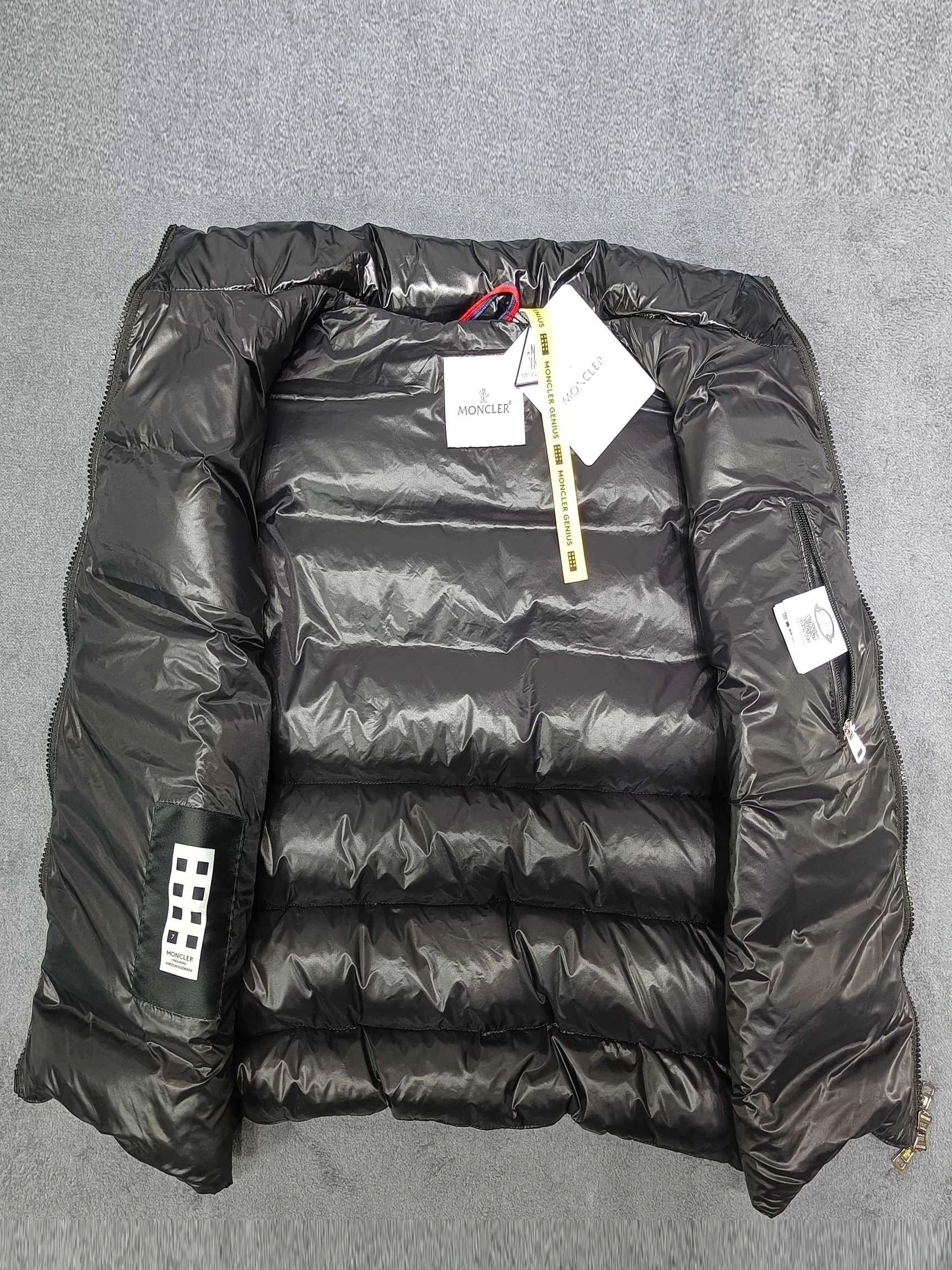 Moncler Down Jackets Chic 146103