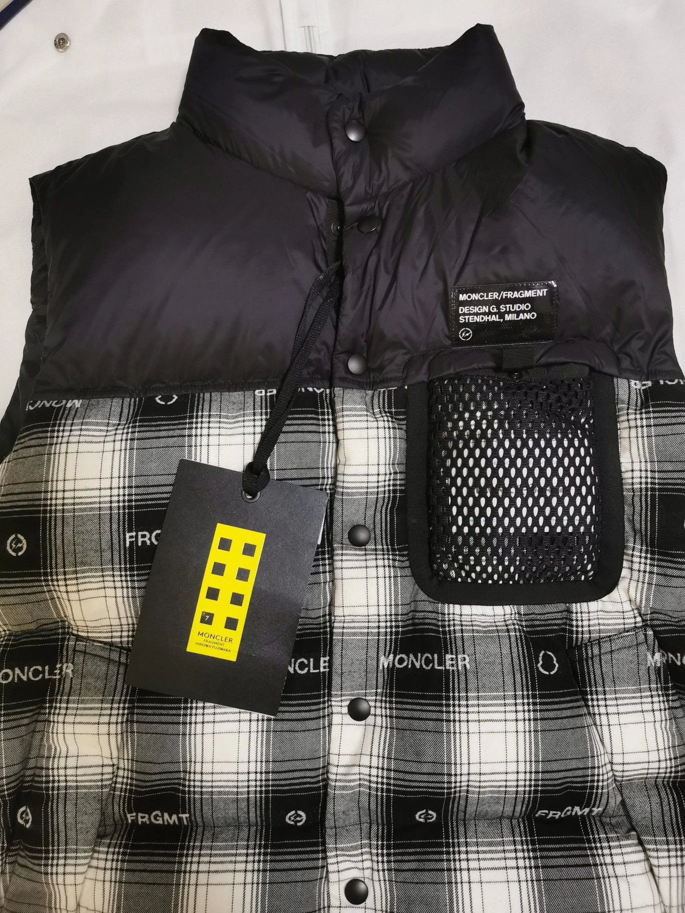 Moncler Down Jackets Popular 146102