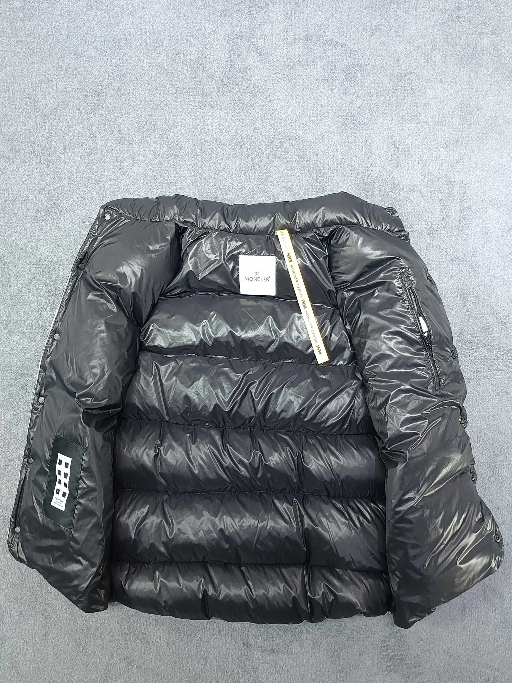 Moncler Down Jackets Casual 146100