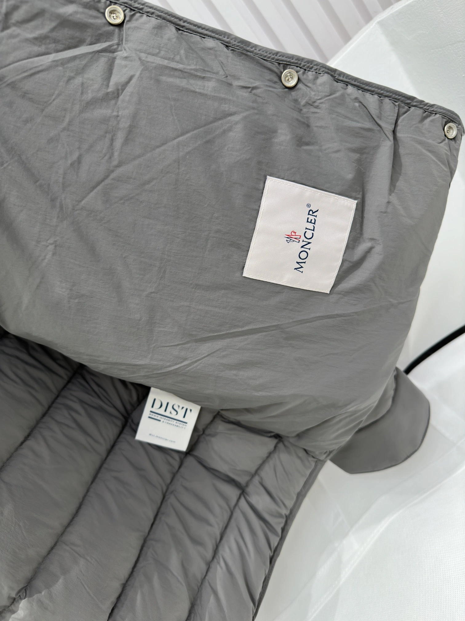 Moncler Down Jackets SunProtective 146090