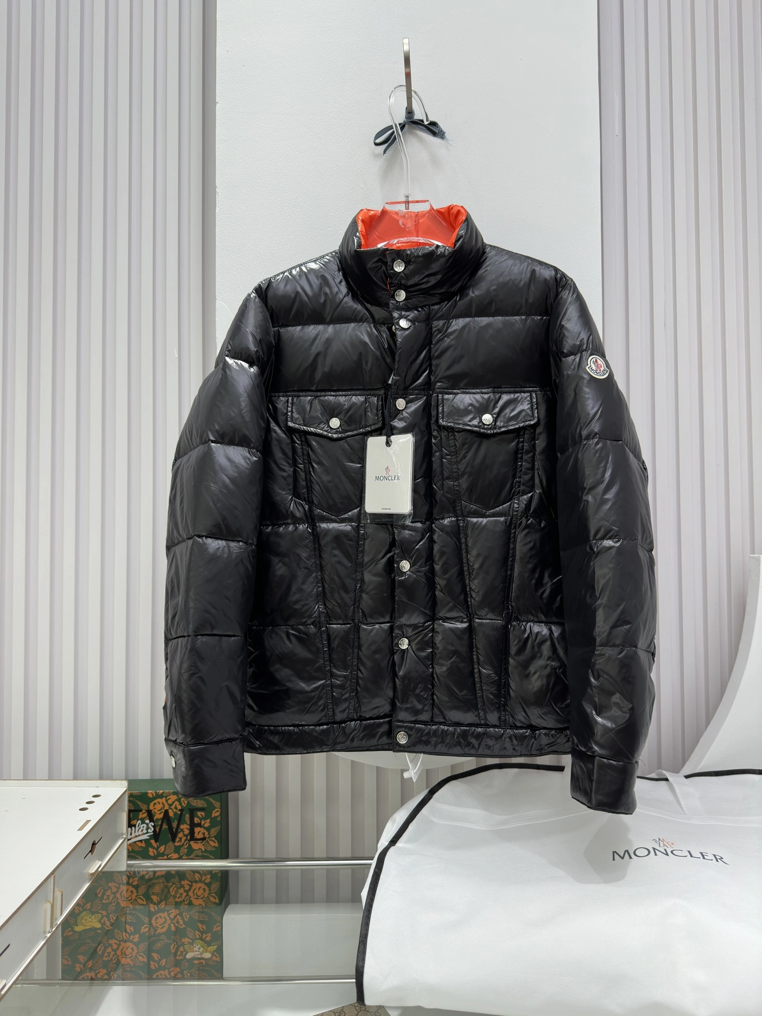 Classic Moncler Down Jackets 146101