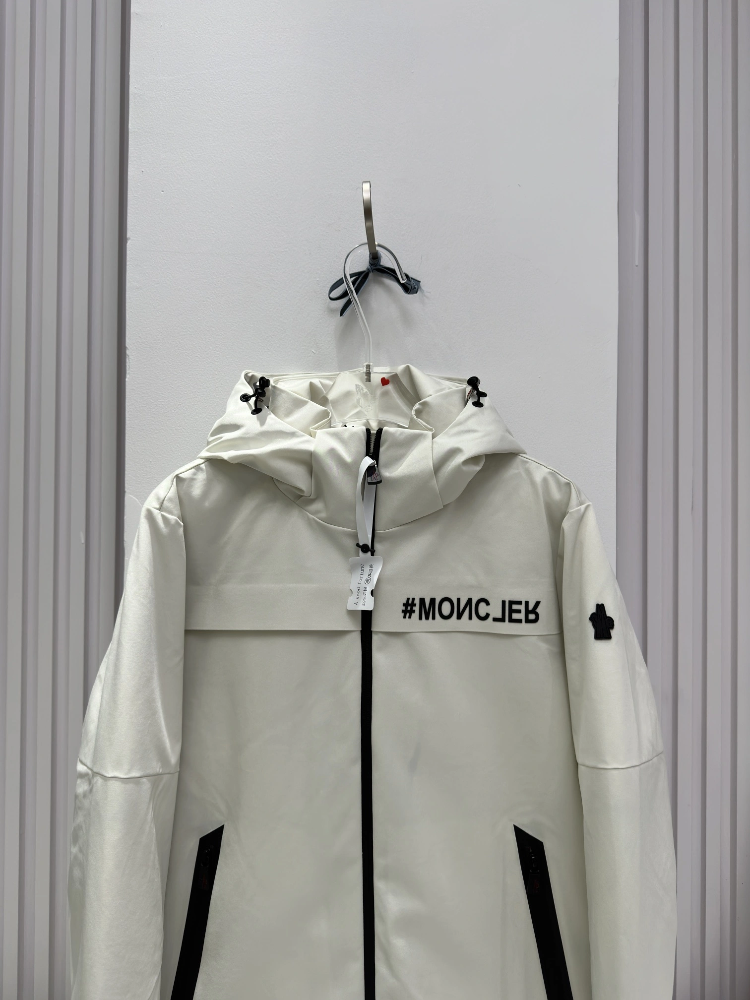 Lightweight Moncler Down Jackets 146097